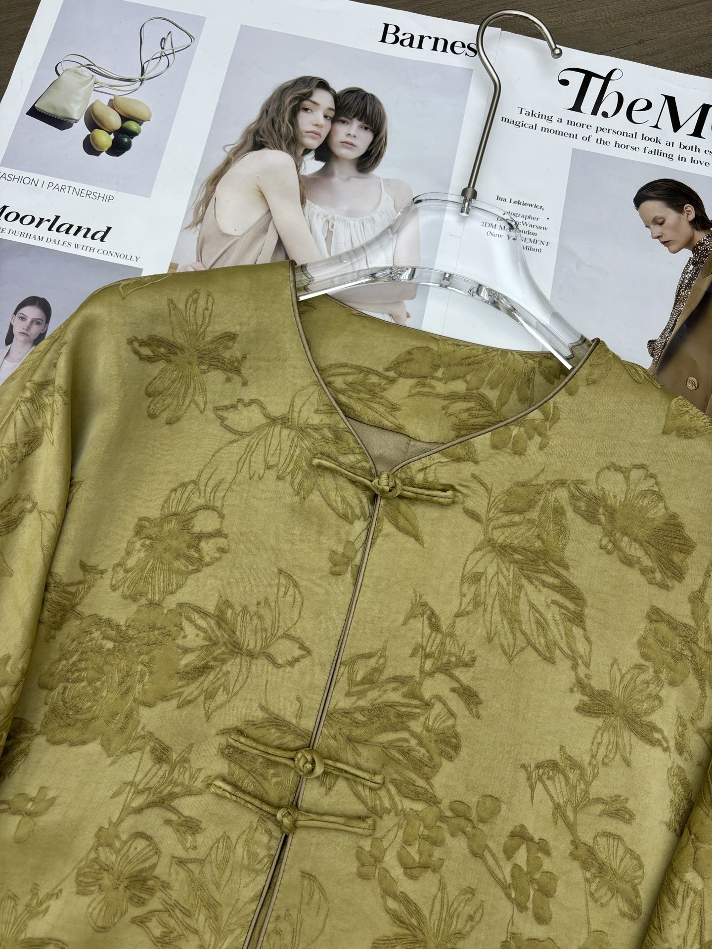 Elegant Champagne Gold Embossed Jacquard Short Coat with Mandarin Collar 9 i1755785047796 6574 0 7