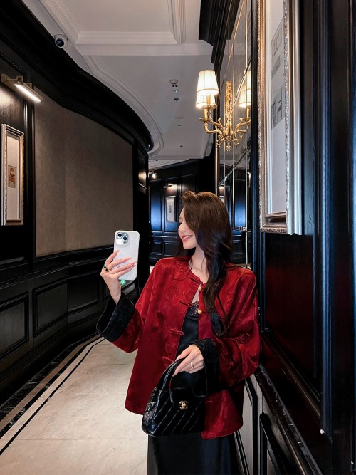 Elegant Acetate Jacquard Color Block Jacket with Traditional Chinese Buttons 1 Elegant Acetate Jacquard Color Block Jacket with Traditional Chinese Buttons