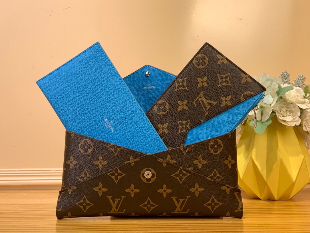 NO:619940,Top original item [KIRIGAMI ORGANIZER Wallet] m12359 Presbyopic/Blue m12403 Presbyopic/Rose Red m12358 Presbyopic/Yellow Kirigami Organizer Ms wallet is named after the Japanese paper-cutting art. Monogram coated canvas creates a smooth structure, and the grain leather lining adds bright colors. It has a removable zipper bag and a card compartment patch pocket for convenient storage of important documents. Size 11 x 2 x  23 cm 2713035,19860909顶级原单【KIRIGAMI ORGANIZER 钱夹】m12359 老花/蓝色 m12403老花/玫红色 m12358 老花/黄色 Kirigami Organizer Ms钱夹以日本剪纸艺术命名.Monogram 涂层帆布塑造流畅构型,粒面皮革内衬再添明丽色彩.设有可拆卸拉链袋和卡片夹层贴袋,方便存放重要文件. 尺寸11 x 2 x 23 厘米 2713035,,Bag