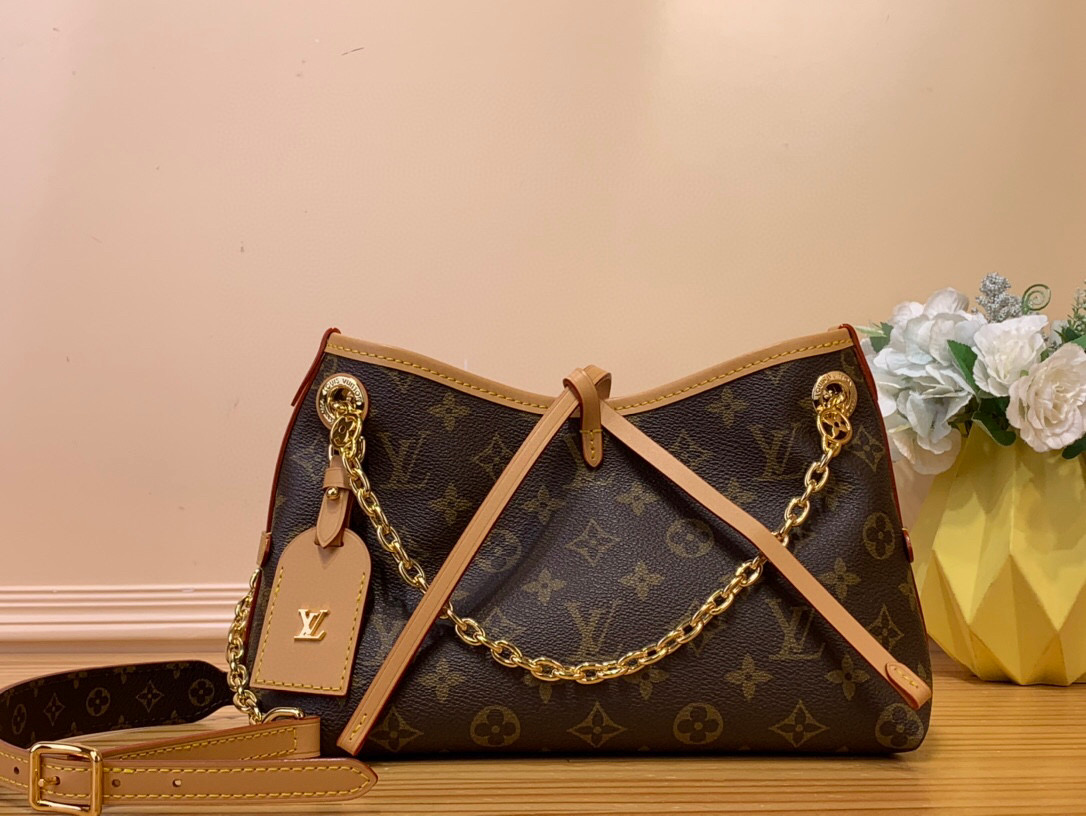 NO:619875,Top original order [CARRYALL BB Handbag - Second Hand] M13014 Presbyopia This CarryAlBB Sj handbag is made of Monogram canvas, and the dazzling chain is embellished with Monogram flowers, lighting up day and night occasions with a trendy look. The leather name tag and lace closure complement each other, and the zippered inner pocket is convenient for daily access to credit cards. Size 26×17x10 cm 5516065,19860909顶级原单【CARRYALL BB 手袋- 中古】M13014 老花 本款CarryAlBB Sj手袋取材Monogram帆布,为耀目链条点缀Monogram花卉,以潮流之姿点亮昼夜场合.皮革名牌与系带开合相得益彰,拉链内袋方便日常取用信用卡. 尺寸26×17x10厘米 5516065,,Bag