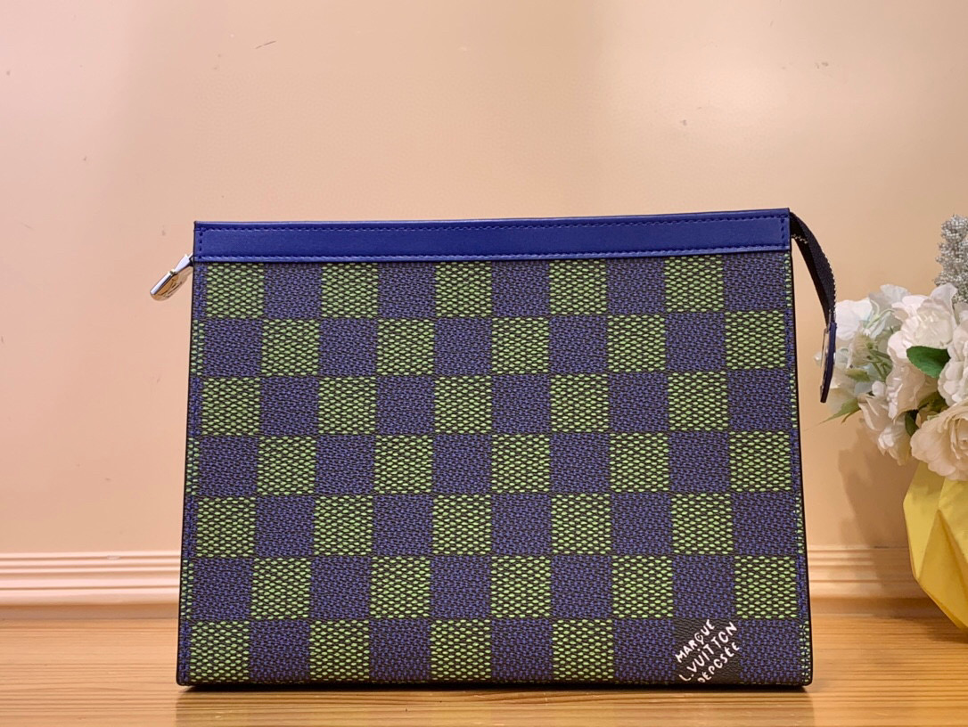 NO:620153,Top original order [ochette voyage medium handbag] N00145 plaid/blue. Cut from the new Monogram Eclise Ms canvas, this new ochette Voyage medium handbag with a strong style can easily store personal items. Dimensions 27 x 21 x 6 cm. 2713035,19860909顶级原单【ochette voyage中号手袋】 N00145格子/蓝色 由全新Monogram Eclise Ms帆布裁制而成,此款风格硬朗的全新 ochette Voyage 中号手袋可轻松收纳个人物品. 尺寸27 x 21 x 6 厘米.2713035,,Bag