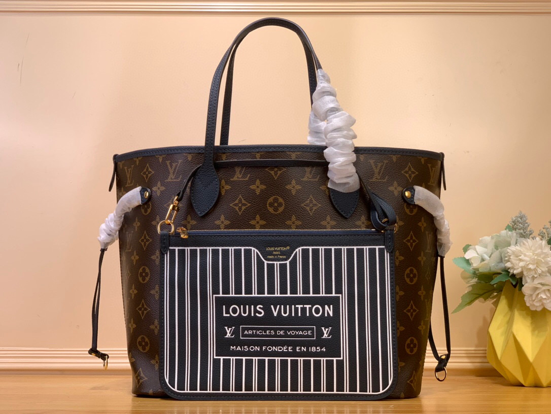 NO:622794,Top original order [Neverfull mm Handbag] m12061 Presbyopia/Brown m11946 Presbyopia/Black m14994 Presbyopia/Dark Blue Neverfull Ys classic handbag, the designed inner bag uses a fresh fabric lining, and the bright lining color adds a more lively and vivid feeling to the Monogram classic canvas. Size 32*27*14.981991000,19860909顶级原单【Neverfull mm 手袋】m12061 老花/棕色 m11946 老花/黑色 m14994 老花/深蓝色 Neverfull Ys经典手袋,设计的内袋采用了清新的织物内衬,明快的内衬色调为 Monogram 经典帆布增加了更多活泼生动之感. 尺寸32*27*14.981991000,,Bag