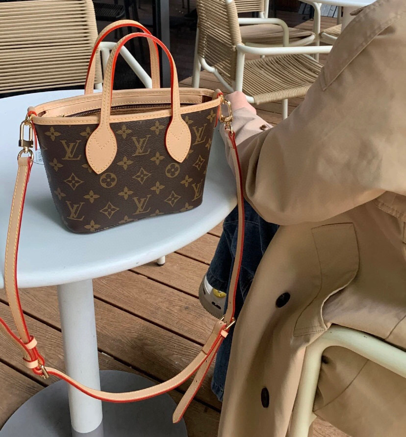 NO:621298,[Neverfull BB handbag] M46705 (apricot shoulder strap) official website picture,19860909【Neverfull BB手袋】M46705（杏色肩带）官网图,,Bag