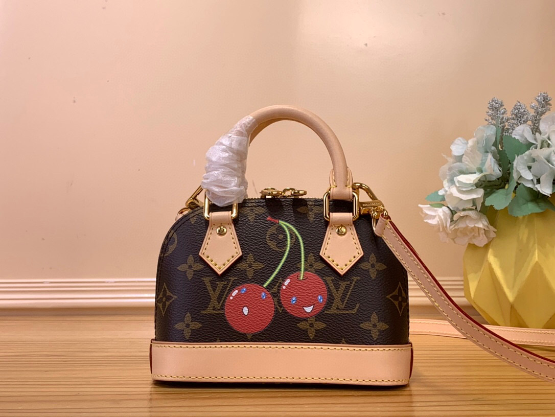 NO:551919,Top original item [LV x TM Nano Alma] m13416 Cherry Nano Alma st Designed with jewelery proportions, it elevates the playful spirit with the whimsical cherry pattern of the second edition of the Louis Vuitton  12 x 8 cm (LxHxW) 5216065,,louis vuitton,louis vuitton,wallets,cowhide19860909顶级原单【LV x TM Nano Alma】 m13416 樱桃 Nano Alma st以珠宝比例设计,以路易威登x村上系列第二版的异想天开的樱桃图案提升了俏皮精神.它以Monogram涂层帆布投射出经典的房屋代码,饰有天然牛皮装饰,包括顶部手柄和可拆卸的可调节带子,用于多种携带选项.里面可以容纳日常必需品,包括一个小巧的钱包和一部大型智能手机. 尺寸18 x 12 x 8厘米（长x高x宽）5216065,,louis vuitton,louis vuitton,wallets,cowhide,Bag