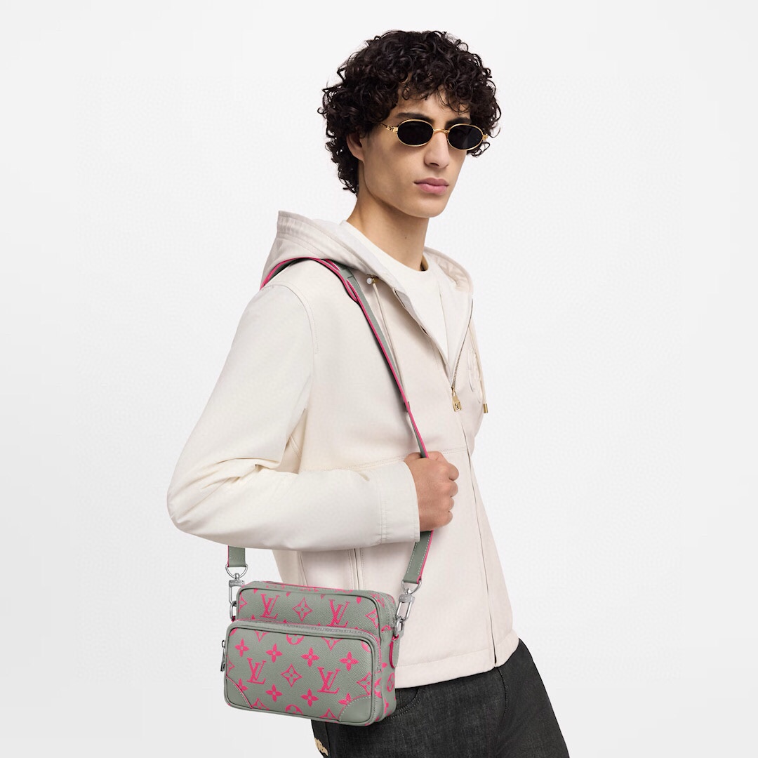 NO:551289,[NIL Messenger Bag] M15024 Gray/Pink Silk Screen Official Website Picture,19860909【NIL 邮差包】M15024 灰色/ 粉色丝印 官网图,,Bag