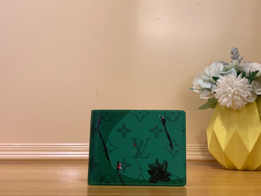 NO:551309,Top original item [MULTILE Wallet] M14878 Green m14879 Orange/Silk screen Multile wallet is made of Monogram ms canvas and has multiple pockets for credit cards, banknotes, and invoices. Size 11.5 x 9 x 1.5 cm 1812025,,wallets19860909顶级原单【MULTILE 钱夹】M14878 绿色 m14879 橙色/ 丝印 Multile 钱包采用 Monogram ms帆布制造,设有多个口袋,可供放置信用卡、纸币、发票. 尺寸11.5 x 9 x 1.5 厘米 1812025,,wallets,Bag