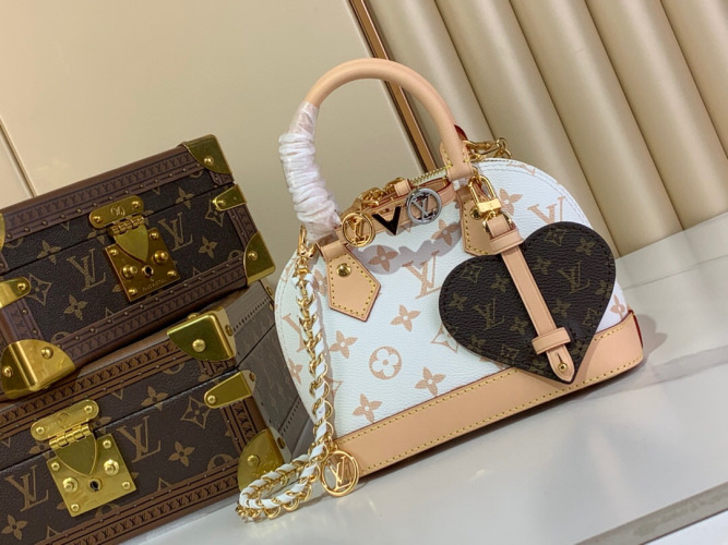Louis Vuitton Alma Mini: Customizable Charm and Iconic Style, 18 x 12 x 8 cm 1 Louis Vuitton Alma Mini: Customizable Charm and Iconic Style, 18 x 12 x 8 cm