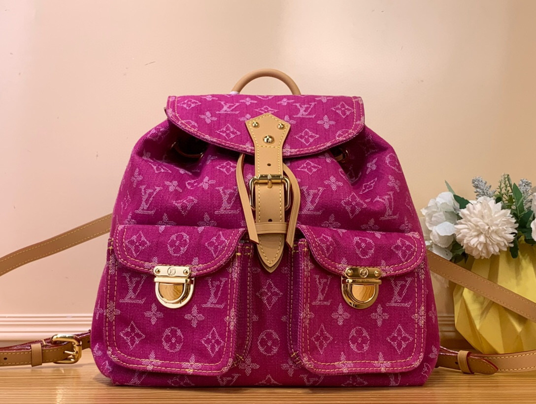 NO:552130,Top original list [Vintage denim backpack] M44460 Blue (denim) M95240 Medium-old out-of-print denim bag, cc summer must-have fashion items denim elements are never out of date, and no matter how you match it, it is super stylish and invincible!  Close the eyes and size 28X38X17 6517075, backpacks19860909顶级原单【Vintage 牛仔背包】M44460 蓝色（牛仔）M95240 中古绝版牛仔包,cc夏日必备时尚单品牛仔元素可是永不过时的哦,而且无论怎么搭配都超有范,无敌洋气！闭眼入 尺寸28X38X17 6517075,,backpacks,Bag