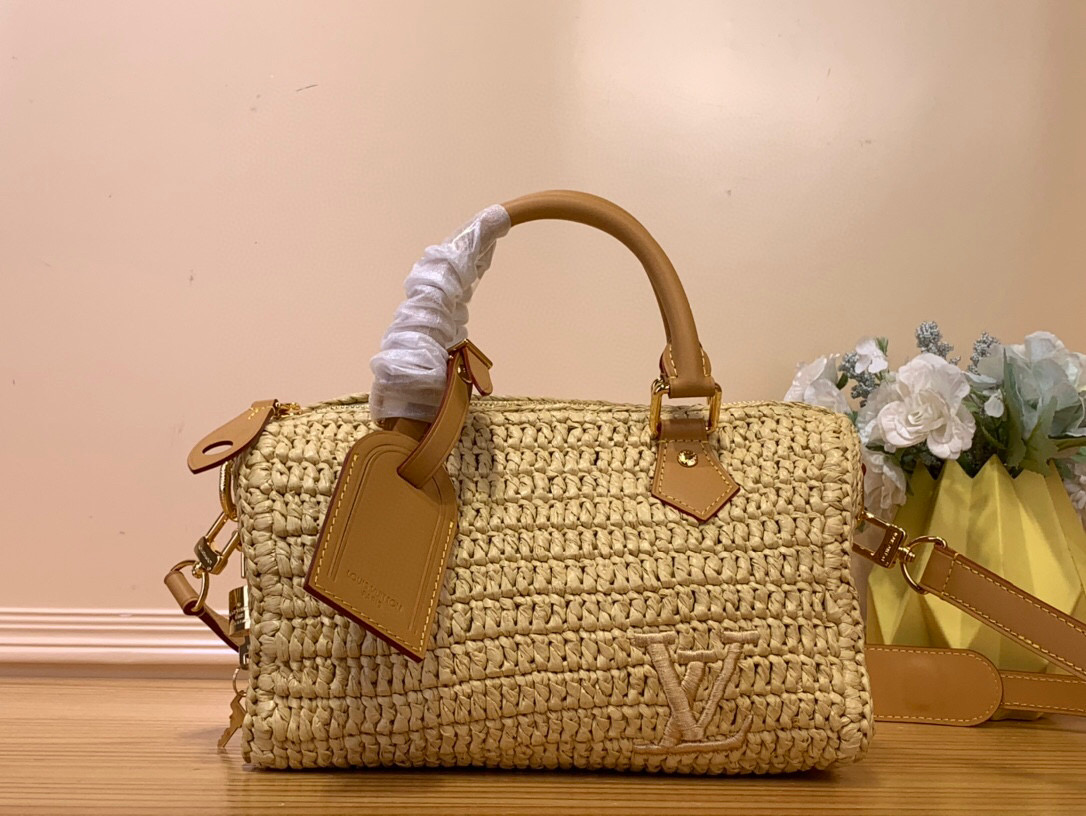 NO:551730,Top original item [SEEDY 25 BANDOULIRE handbag] m14456 woven/summer This Seedy 30 Bandoulière Gx handbag is made of raffia, with exquisite craftsmanship to give each finished product a unique style, and then uses distressed cow leather to add a retro charm. LV letter embroidery is in the front corner, and the top handle and detachable and adjustable shoulder strap allow for flexible carrying. Size 25 x 19 x  15cm 7918589 (height x width x length),,louis vuitton,cowhide19860909顶级原单【SEEDY 25 BANDOULIRE 手袋】 m14456 编织/ 夏天 本款 Seedy 30 Bandoulière Gx手袋取材拉菲草,以精湛匠艺赋予每件成品别样风采,再借做旧牛皮革增添复古韵味.LV 字母刺绣栖身正面一隅,顶部手柄和可拆卸并调节肩带实现灵活背携. 尺寸25 x 19 x 15厘米 7918589 (高 x 宽 x 长度),,louis vuitton,cowhide,Bag