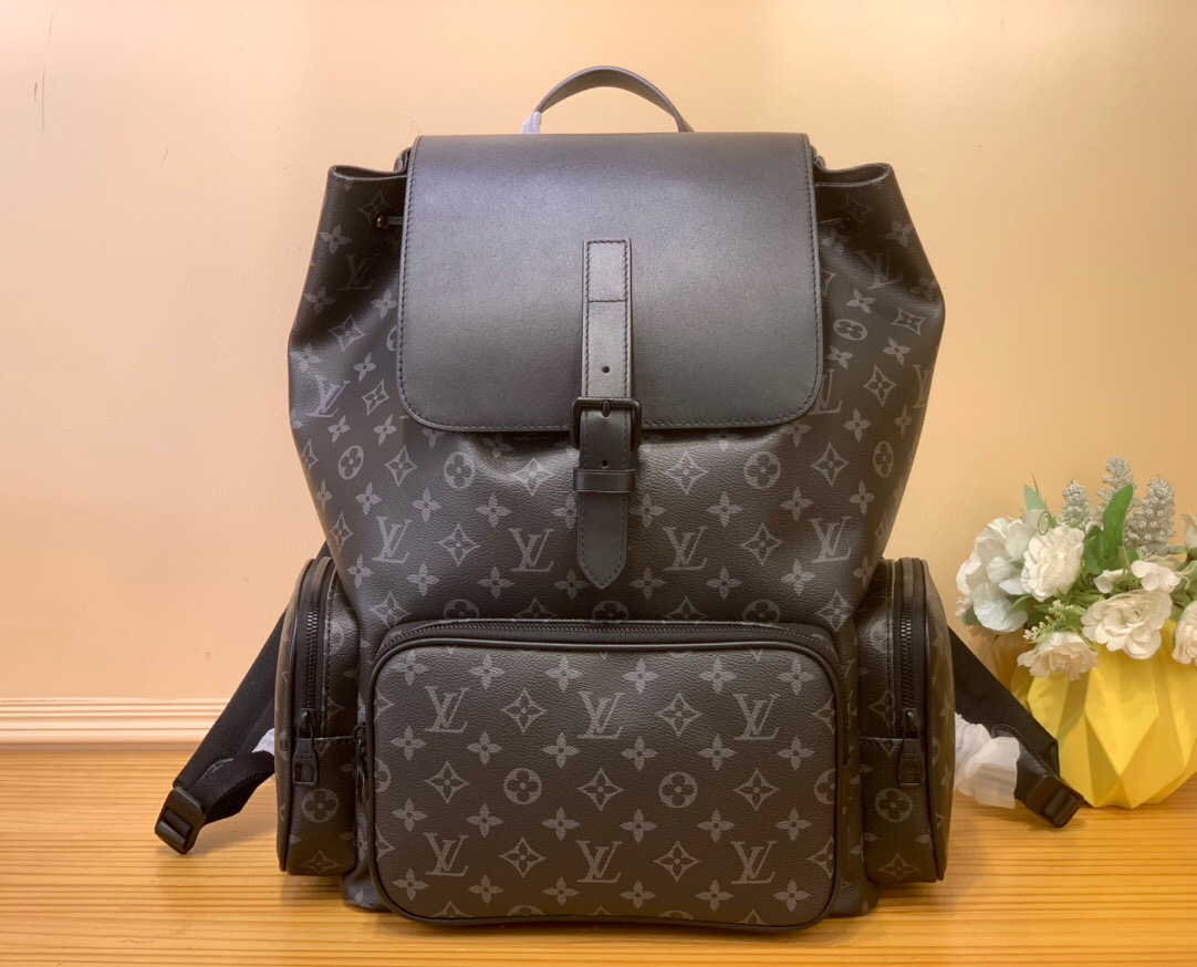 NO:552120,Top original item [Backpack] M45670 black flower Taga leather and Monogram Eclise hx canvas, safety snaps and zipper side pockets for convenient access. The spacious main compartment can accommodate a laptop. Size 60*72*19cm 7318085,19860909顶级原单【 双肩包】M45670黑花 Taga 皮革和 Monogram Eclise hx帆布 安全按扣与拉链侧袋,实现便捷取放宽敞主隔层可容纳笔记本电脑. 尺寸60*72*19cm 7318085,,Bag