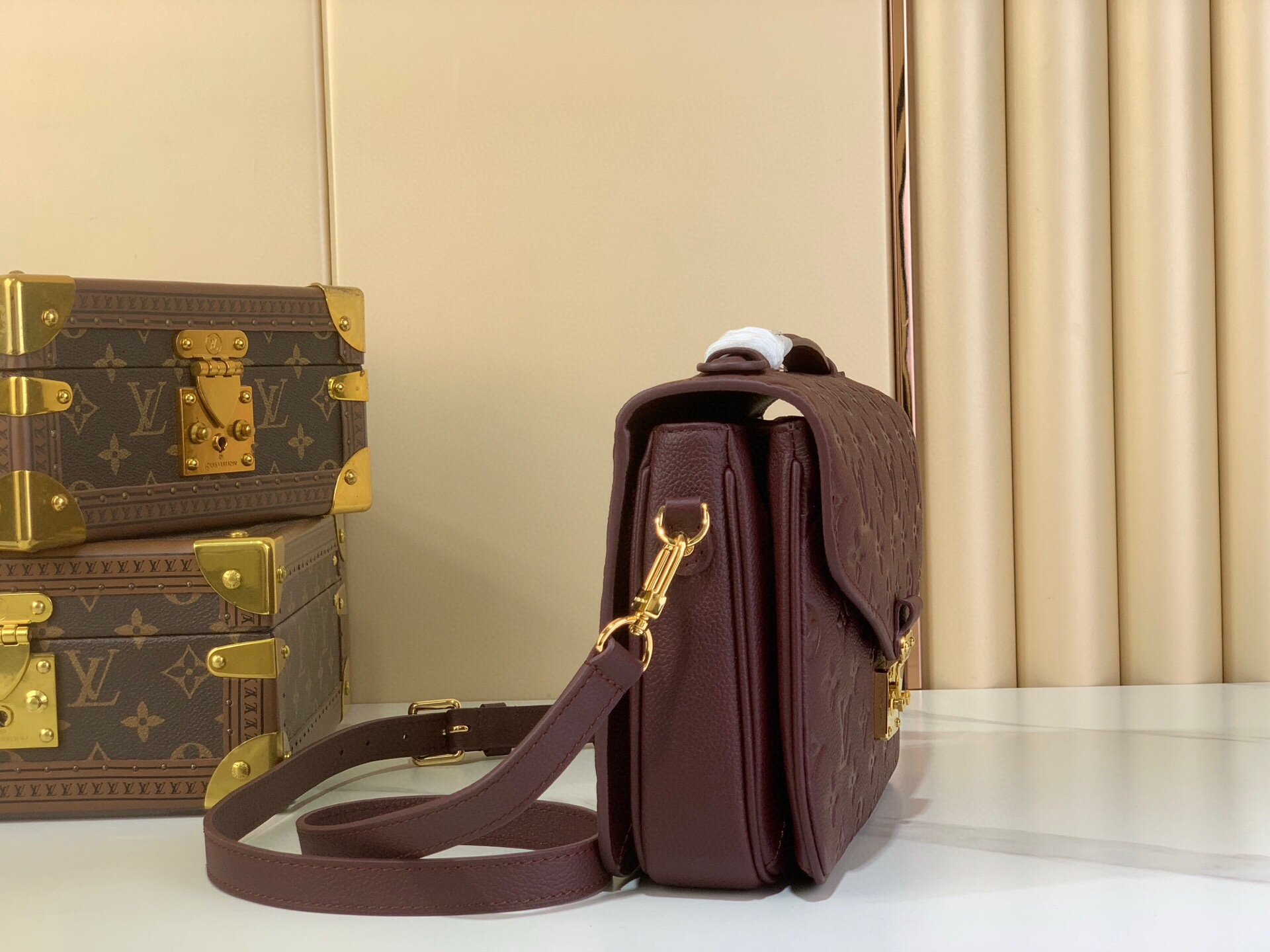 LV Style Beige Leather Clutch Lookbook Reference image 2