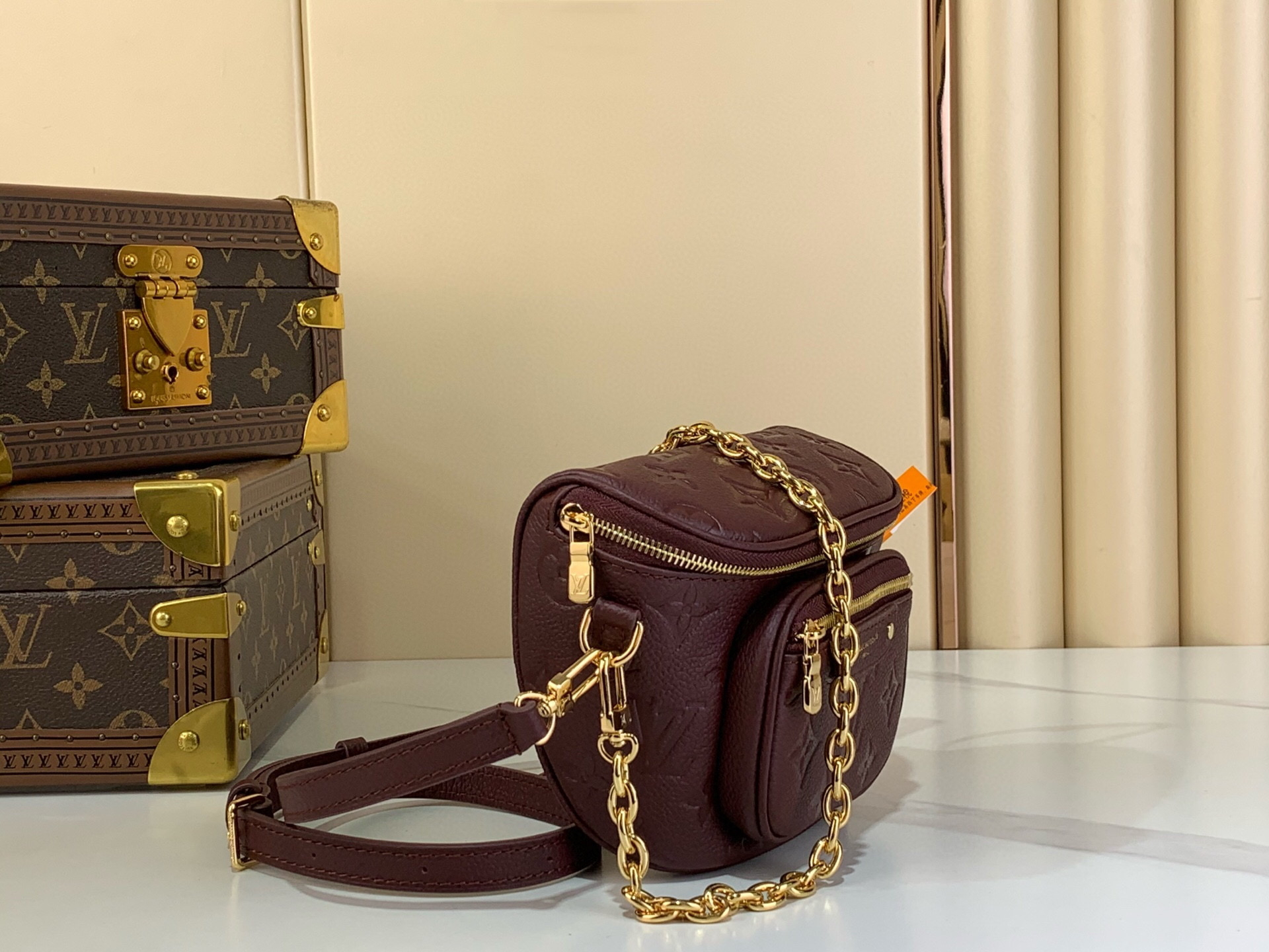 LV Style Beige Leather Top Handle Bag Lookbook Reference image 2