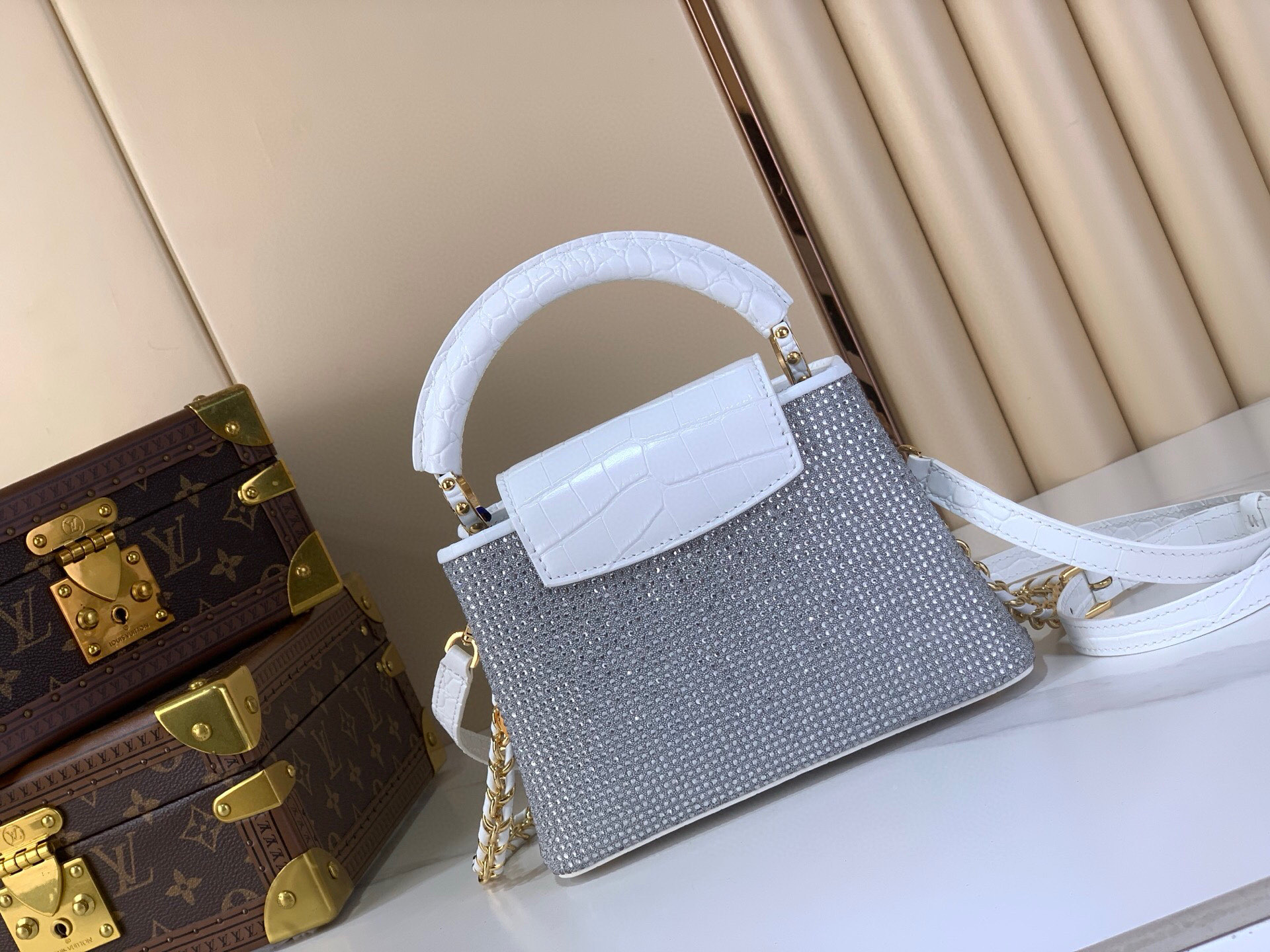 LV Style Beige Leather Top Handle Bag Bags Top Handle Bag detail image 3 from source 738369
