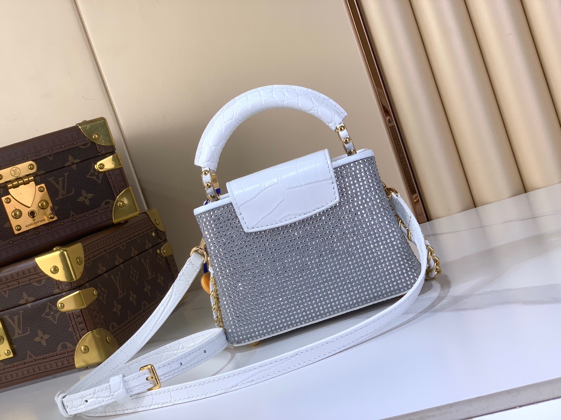 LV Style Beige Leather Top Handle Bag Bags Top Handle Bag detail image 3 from source 738370