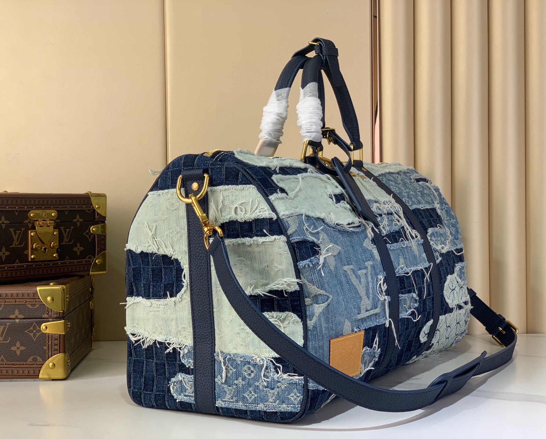 LV Style Beige Leather Travel Bag Lookbook Reference image 2