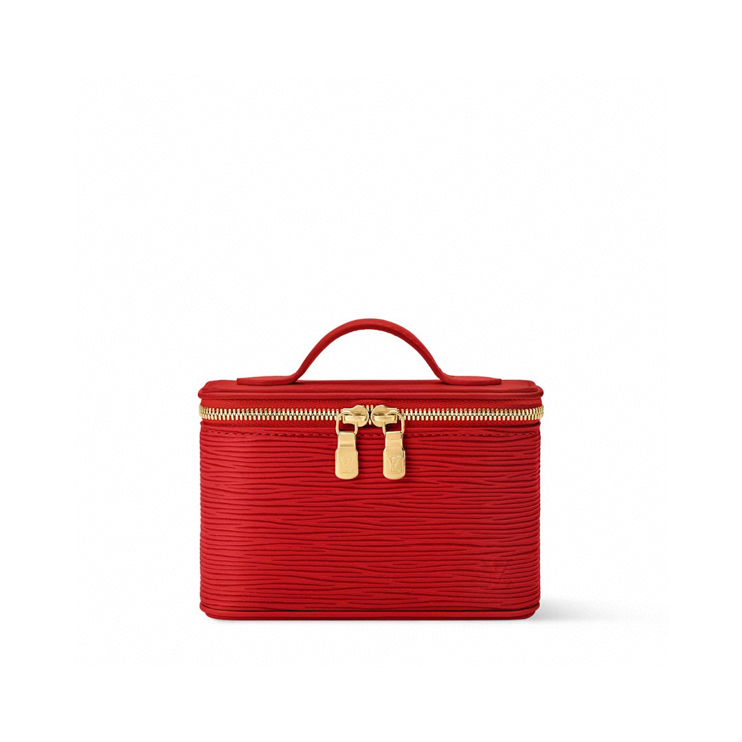 NO:585755,Top original order [NICE BEAUTY cosmetic bag] m25688 maroon m25689 red m25690 pink This cosmetic bag reinterprets the brand's classic Nice Beauty handbag, allowing lipstick or lipstick to be carried elegantly. Monogram Rouge i ms leather presents the elegant color of LV Rouge lipstick, and the compact structure can be easily stored in a handbag or suitcase. Dimensions 11.5 x 3.5 x 13.5 cm  2913035 (height x width x length),,louis vuitton,cosmetic bags & cases19860909顶级原单【NICE BEAUTY 化妆包】 m25688 枣红色 m25689 红色 m25690 粉色 本款化妆包重绎品牌经典 Nice Beauty 手袋,令唇膏或口红优雅随行.Monogram Rouge i ms皮革呈现 LV Rouge 唇膏的考究色调,精巧构型可轻松收入手袋或手提箱. 尺寸11.5 x 3.5 x 13.5 厘米 2913035 (高 x 宽 x 长度),,louis vuitton,cosmetic bags & cases,Bag
