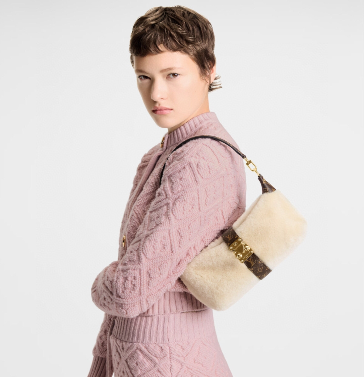 NO:585853,[ochette Mia handbag] M26245 white (sheep wool) official website picture,19860909【ochette Mia 手袋】M26245 白色（羊羔绒） 官网图,,Bag