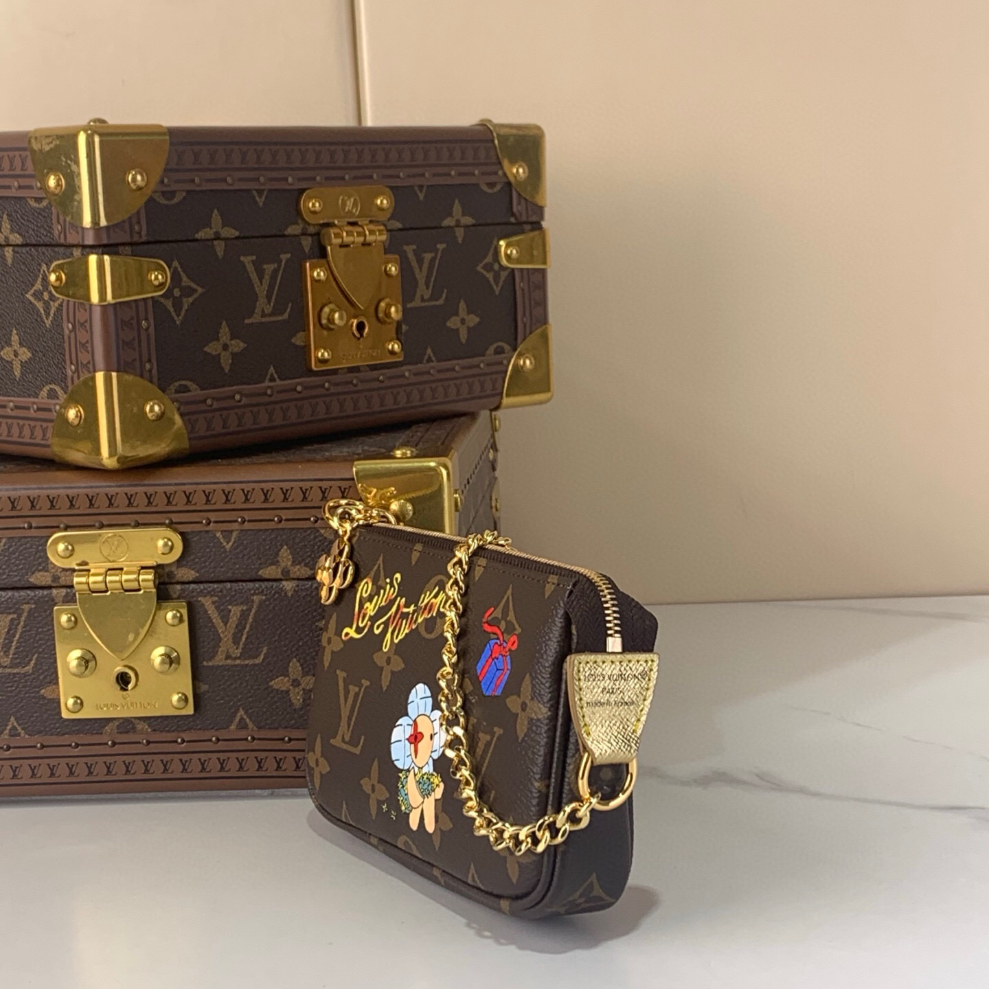 LV Style Beige Leather Clutch Lookbook Reference image 2