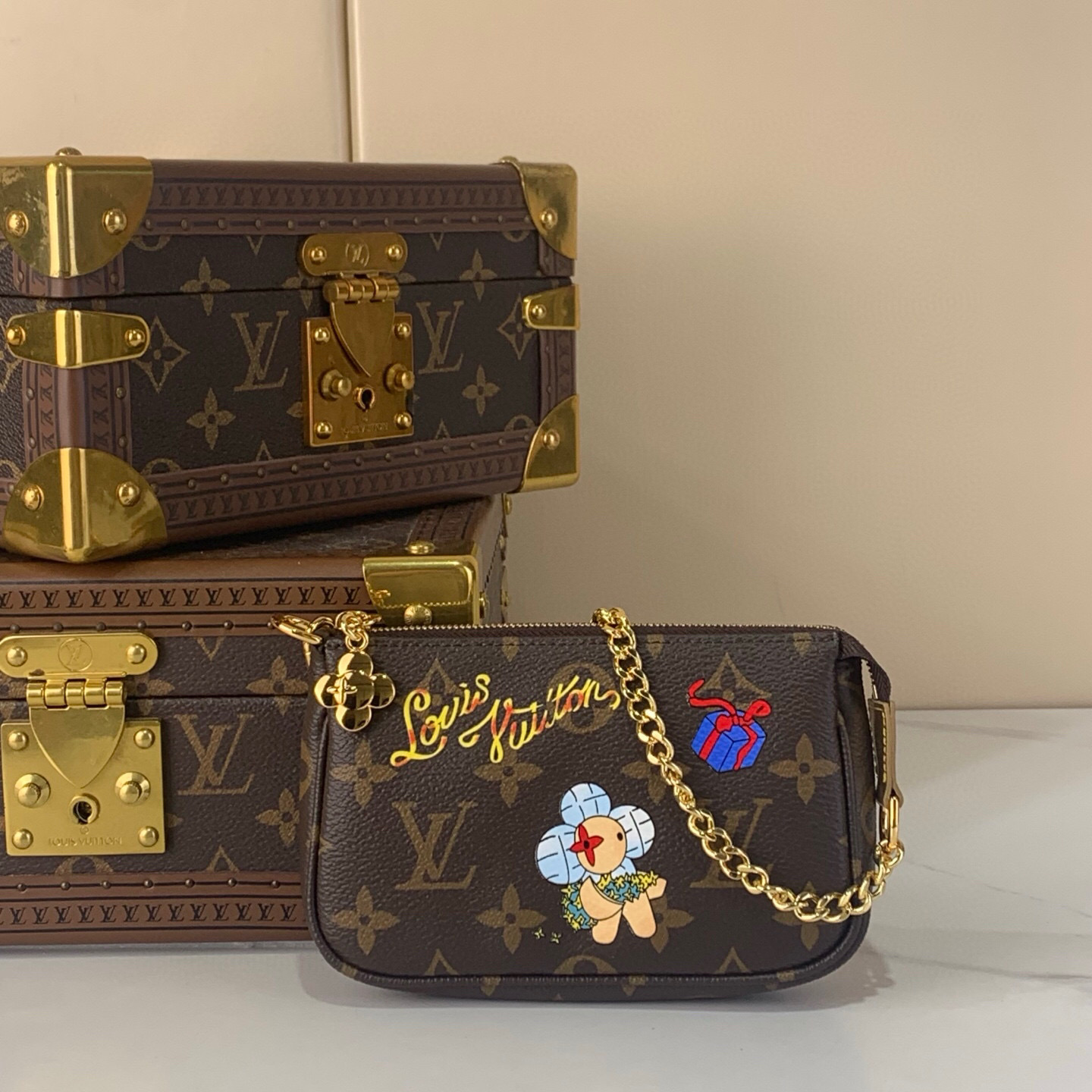 LV Style Beige Leather Clutch Lookbook Reference image 1