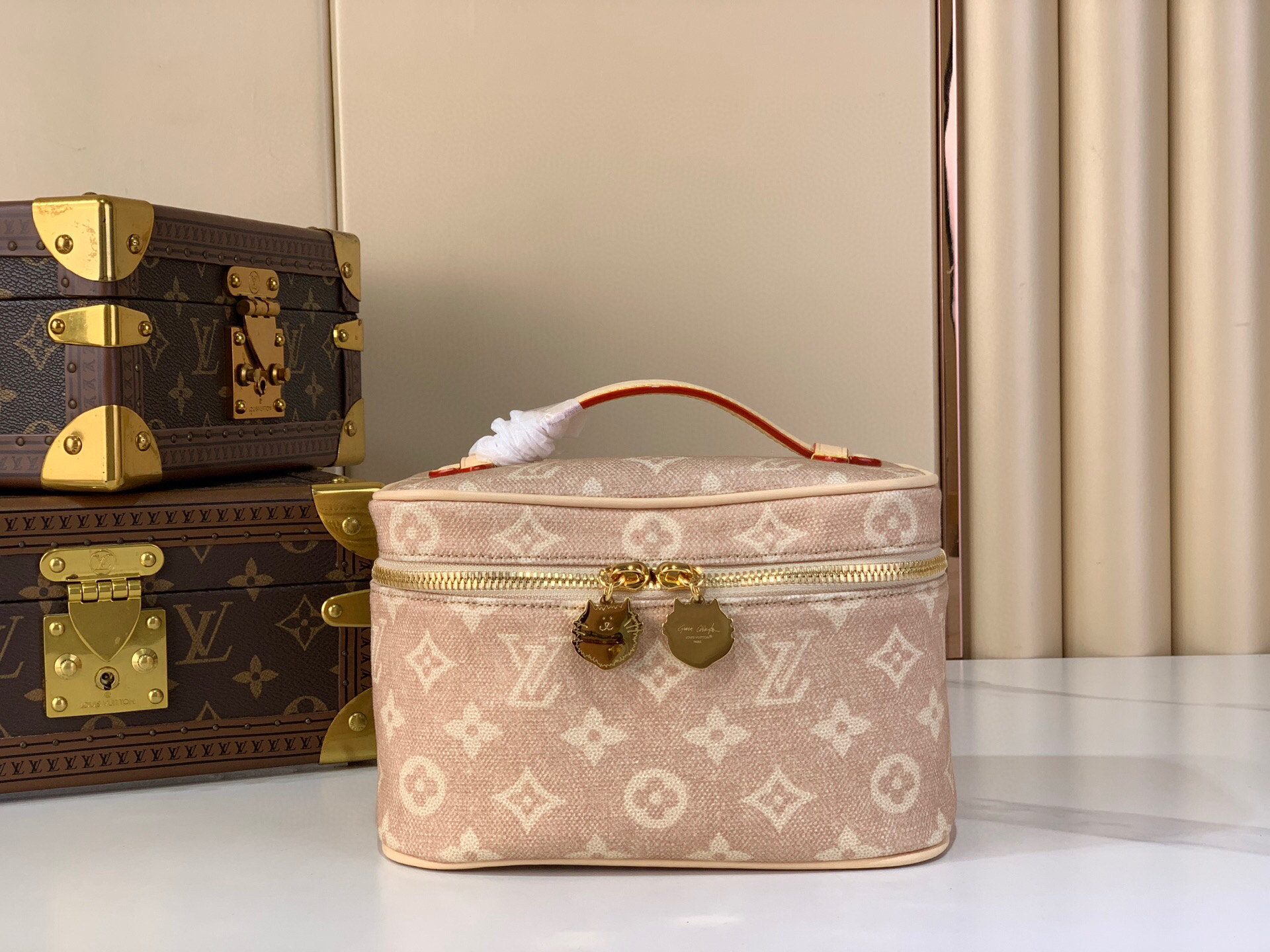 LV Style Beige Canvas Bag Lookbook Reference image 1