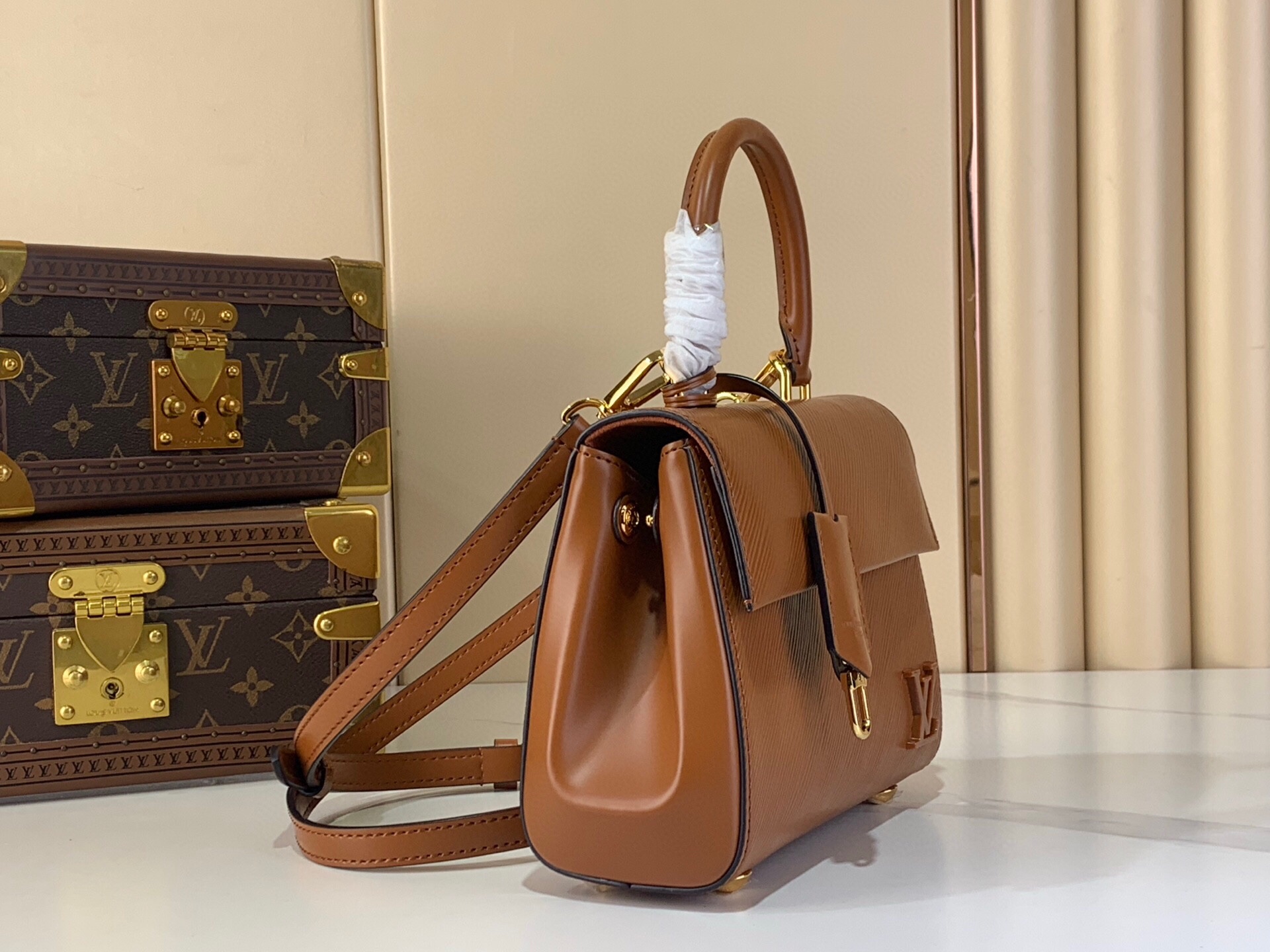 LV Style Brown Leather Bag Lookbook Reference image 2