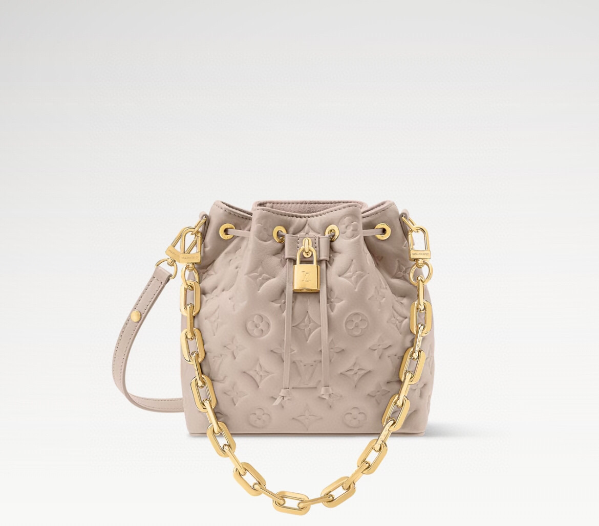 NO:602771,[Coussin Bucket bucket handbag] M26216 black 26530 apricot (embossed chain),19860909【Coussin Bucket 水桶手袋】M26216 黑色 26530 杏色（压花 链条）,,Bag