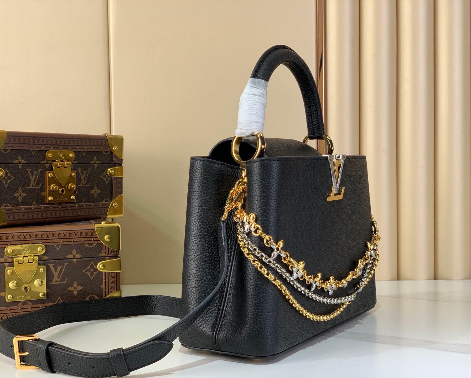 LV Style Black Leather Top Handle Bag Lookbook Reference image 2
