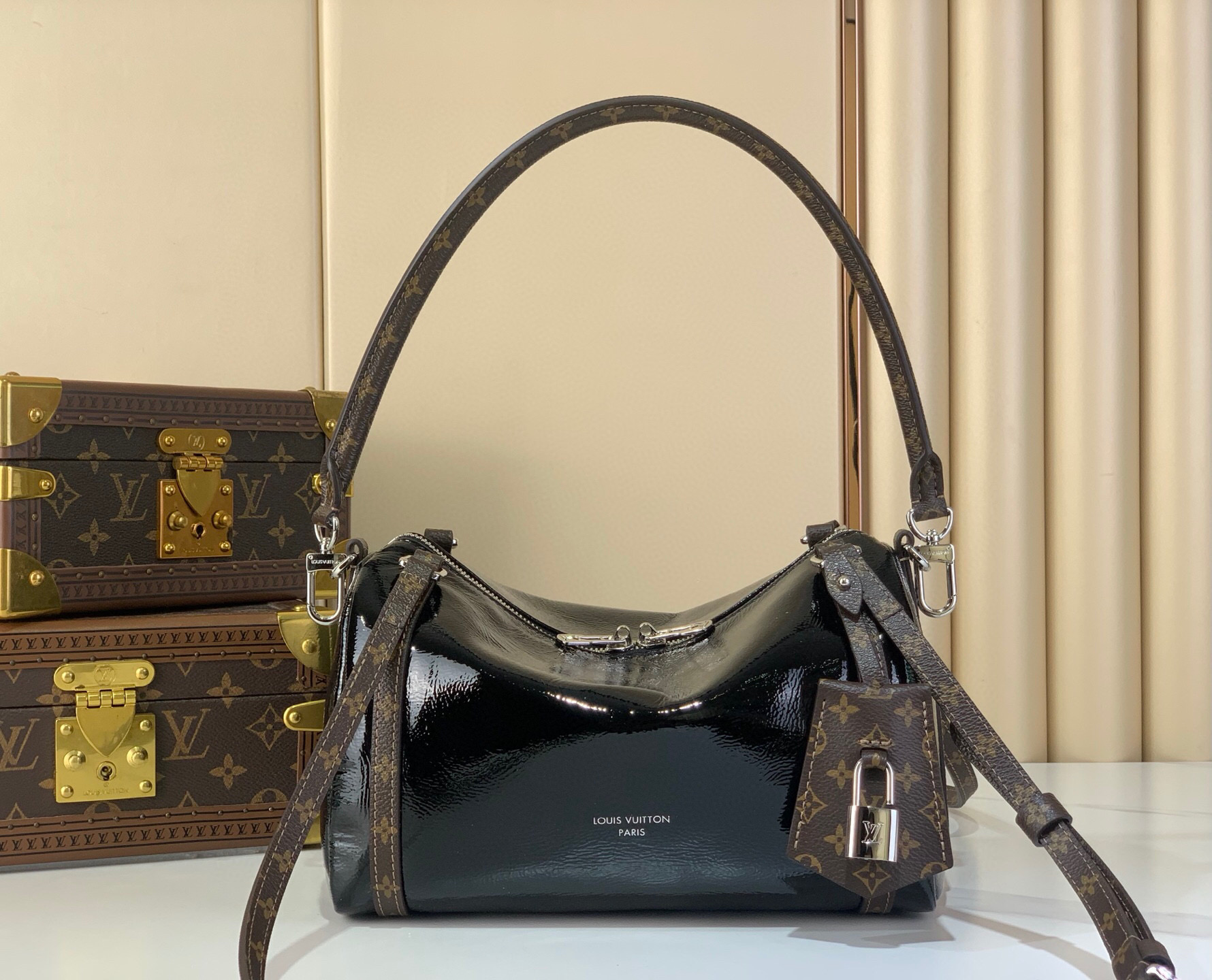 LV Style Black Leather Travel Bag Lookbook Reference image 1