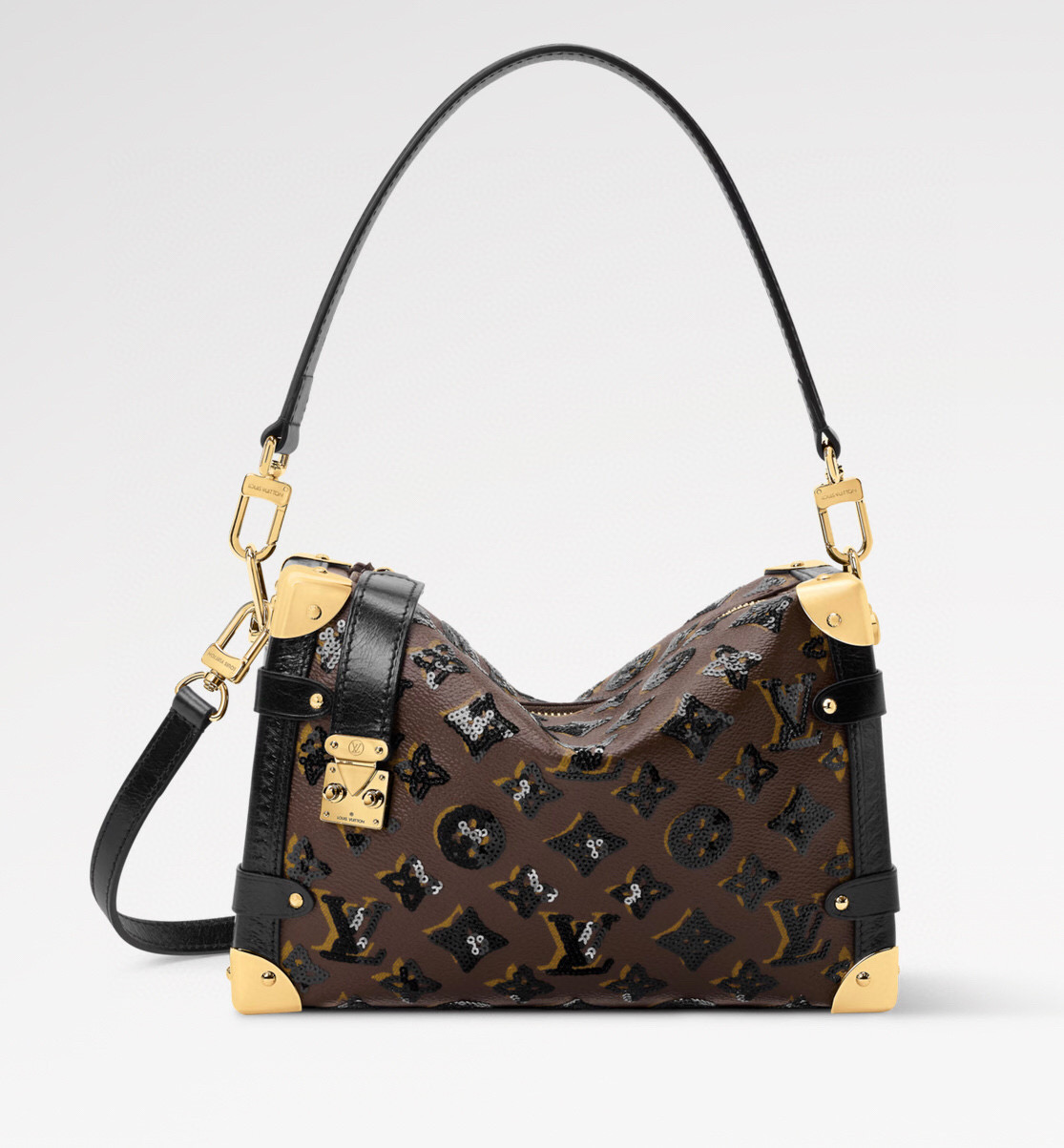 NO:602896,All Steel Duty Free【Sac Side Trunk MM】27036 Sequin Designed for après-ski activities, the LV Ski collection reveals a glamorous interpretation of the Side Trunk MM bag. It is crafted from the iconic Monogram  Made of gx canvas, embroidered with sparkling sequins and decorated with gold-tone metal pieces, including braided chains and the famous S lock. The metal corners pay homage to the heritage of travel and the house's know-how. An elegant accessory designed for every occasion, this piece can be easily paired with both winter vacations and chic evenings. Dimensions 23.5 x 16 x 8.5 cm 107121150 (length x height x width),, louis vuitton19860909全钢免税【Sac Side Trunk MM】 27036 亮片 LV Ski系列专为滑雪后活动而设计,揭示了对Side Trunk MM包的迷人诠释.它由标志性的Monogram gx帆布制成,绣有闪闪发光的亮片,并饰有金色金属片,包括编织链和著名的S锁.金属角向旅行遗产和房子的专业知识致敬.专为各种场合设计的优雅配饰,这件作品可以轻松搭配冬季度假和别致的夜晚. 尺寸23.5 x 16 x 8.5厘米 107121150（长度x高度x宽度）,,louis vuitton,Bag