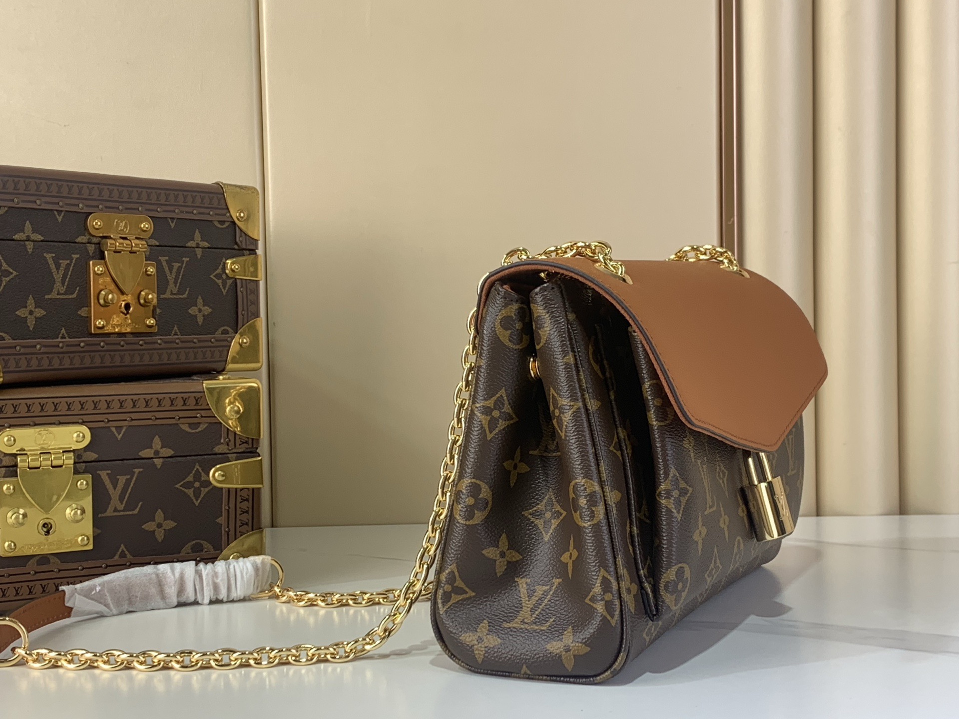 LV Style Black Leather Top Handle Bag Lookbook Reference image 2