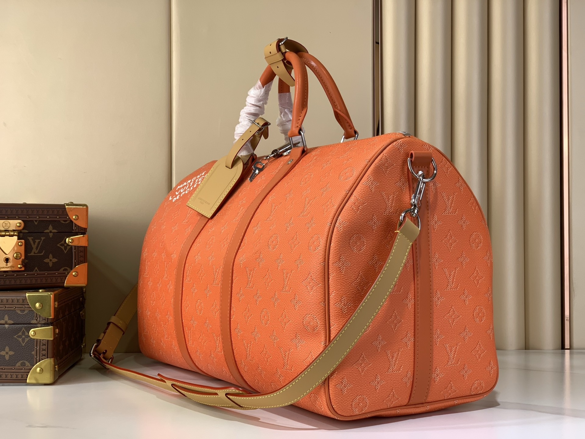 LV Style Beige Leather Travel Bag Lookbook Reference image 2