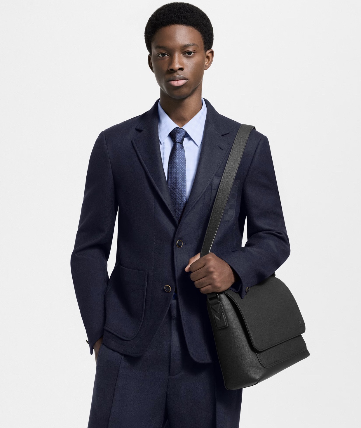 NO:622797,[SEED messenger bag] m15268 black m15267 blue,19860909【SEED 邮差包】 m15268 黑色 m15267 蓝色,,Bag