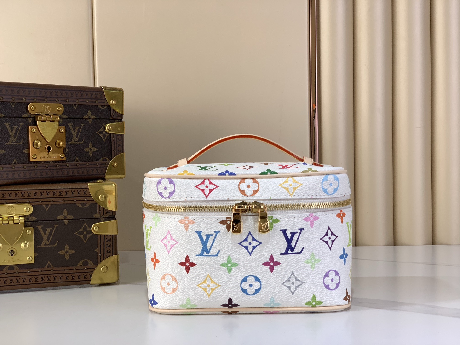 LV Style White Leather Travel Bag Lookbook Reference image 1