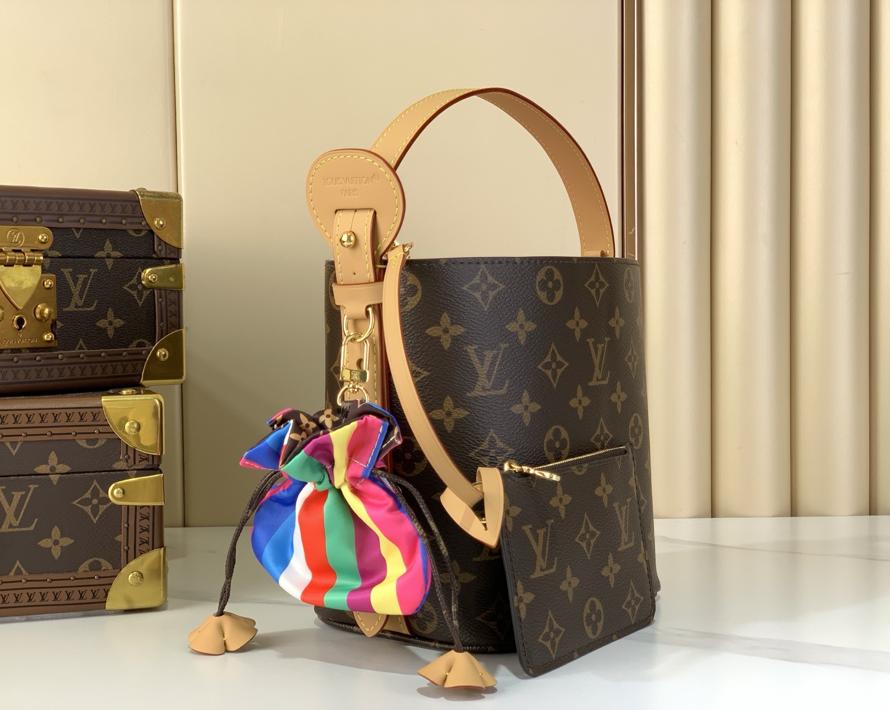 LV Style Beige Leather Top Handle Bag Lookbook Reference image 2