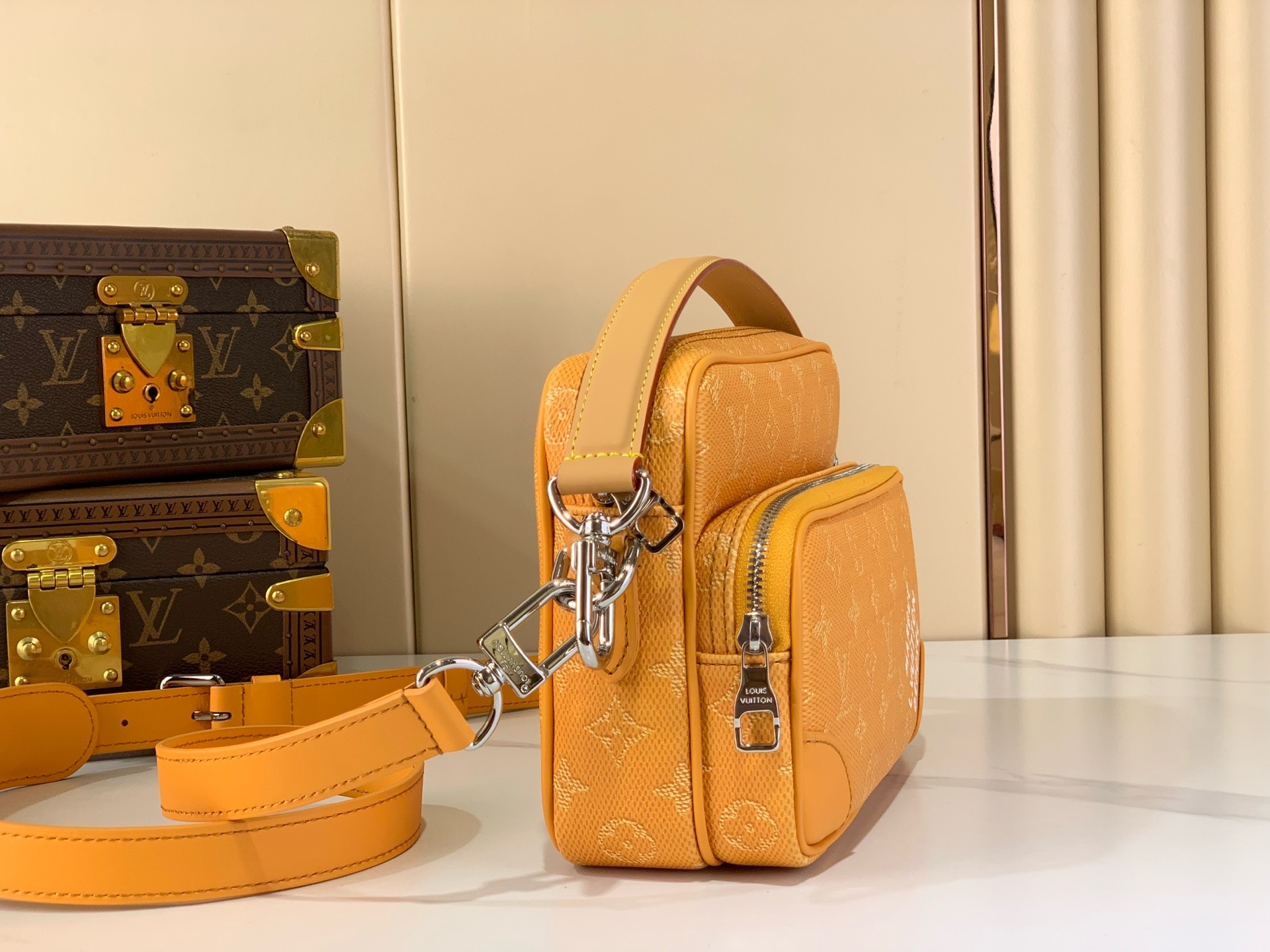 LV Style Beige Leather Top Handle Bag Lookbook Reference image 2