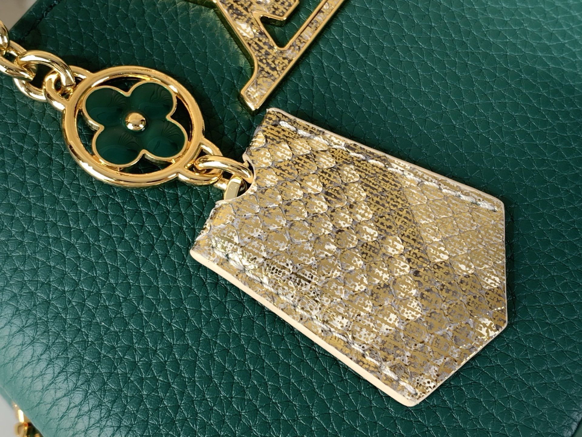 LV Style White Leather Top Handle Bag style reference detail image 7 from source 759867