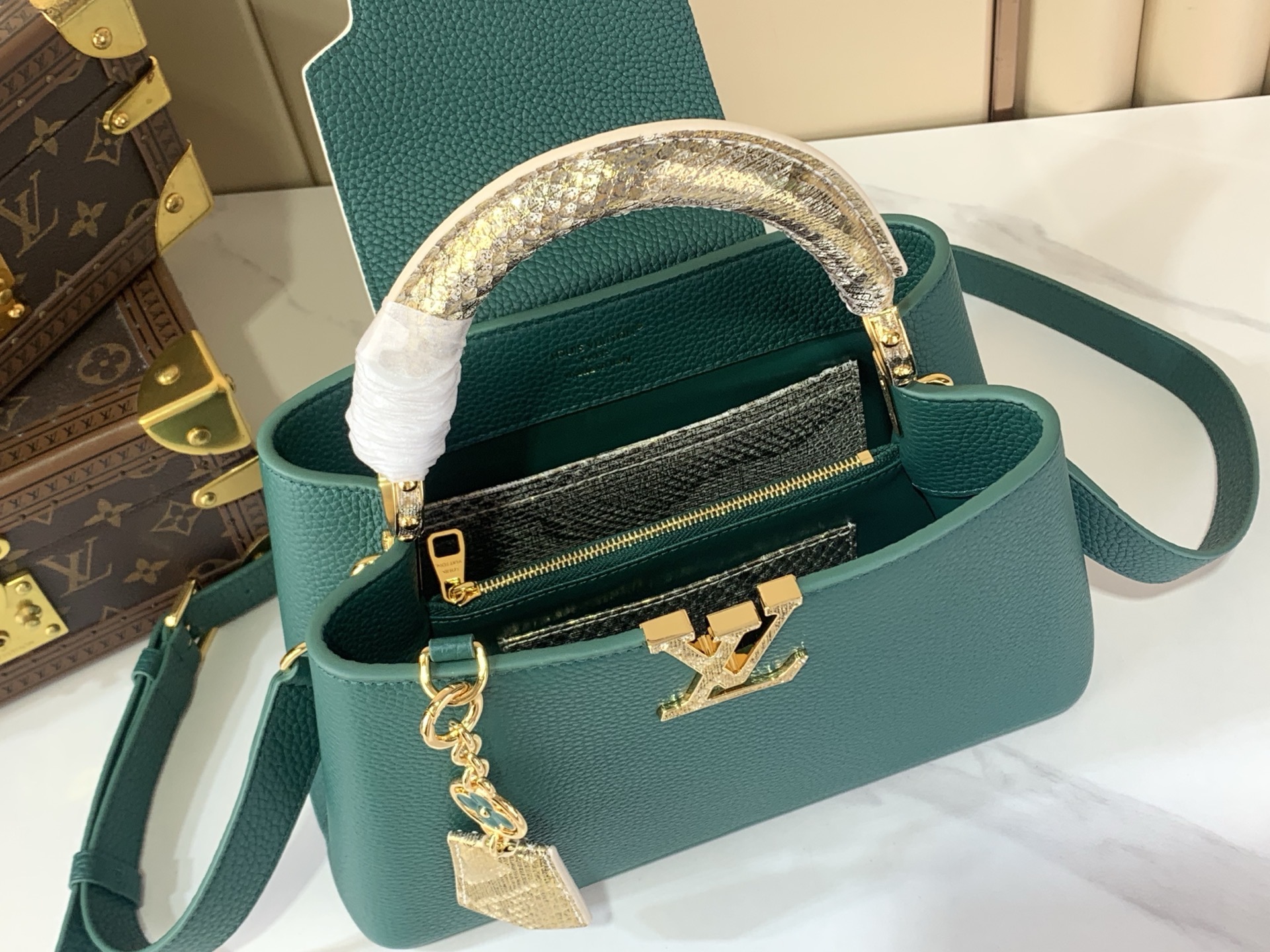 LV Style White Leather Top Handle Bag style reference detail image 9 from source 759866