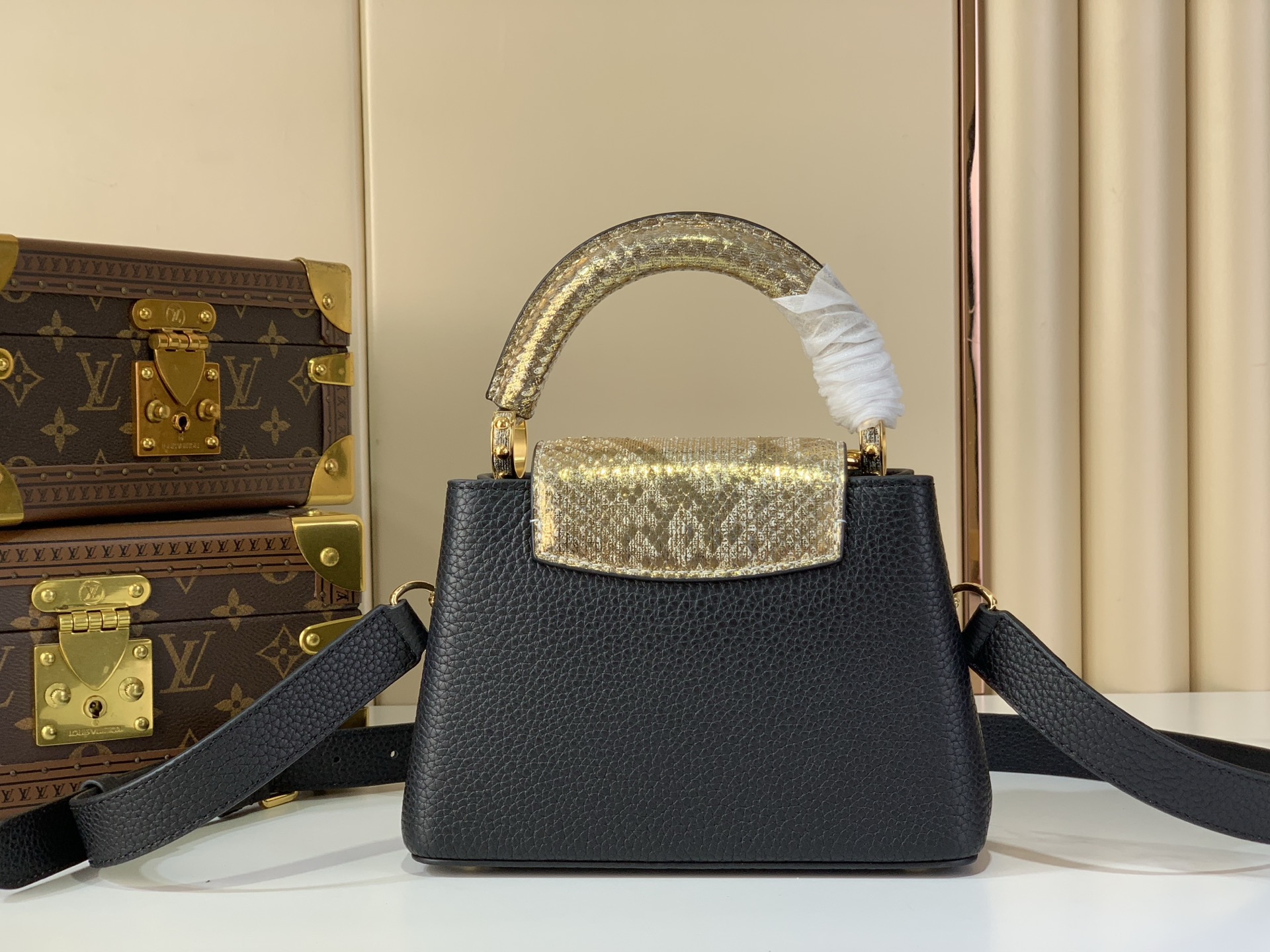 LV Style Black Leather Top Handle Bag Lookbook Reference image 2