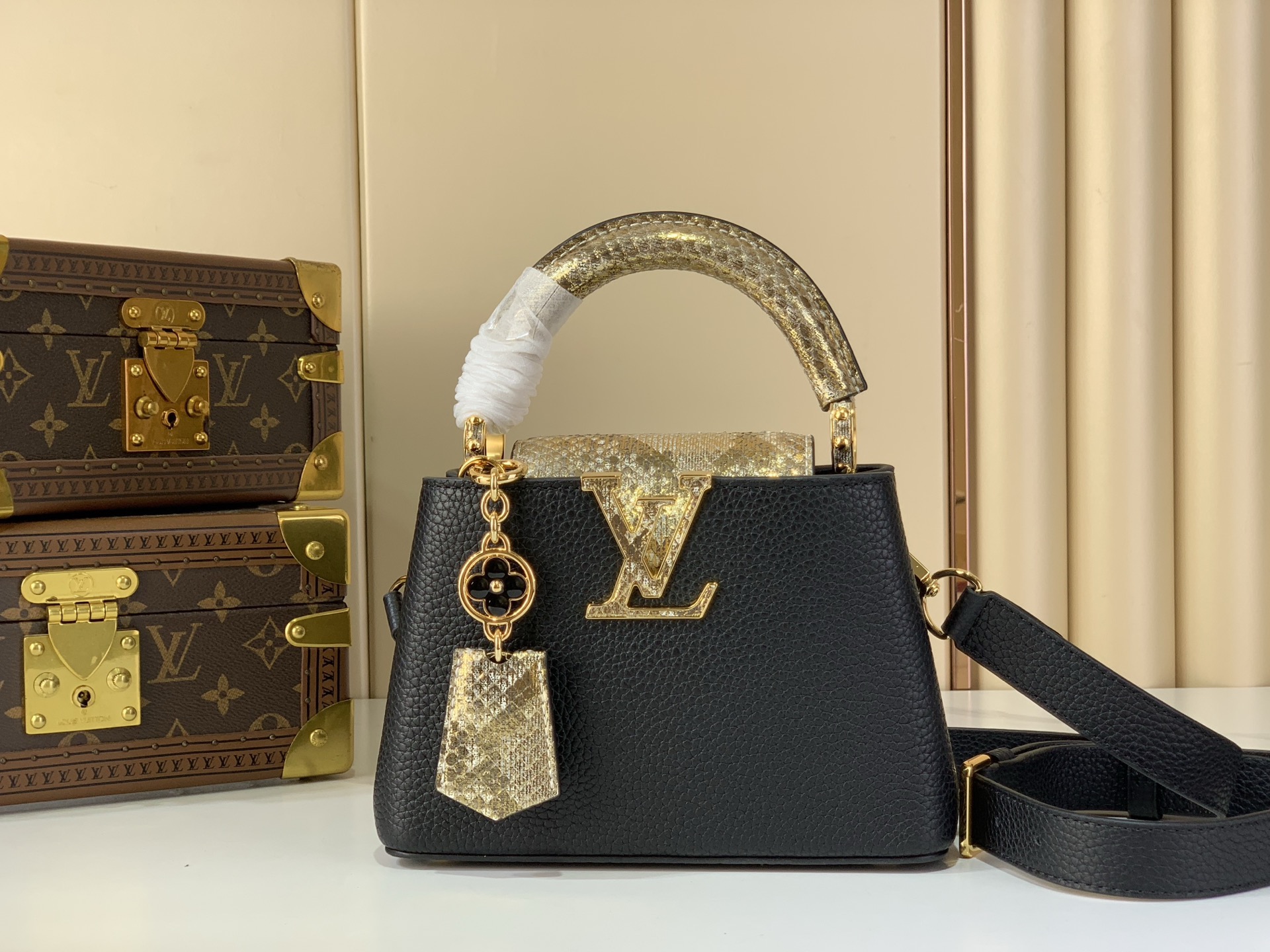 LV Style Black Leather Top Handle Bag Lookbook Reference image 1