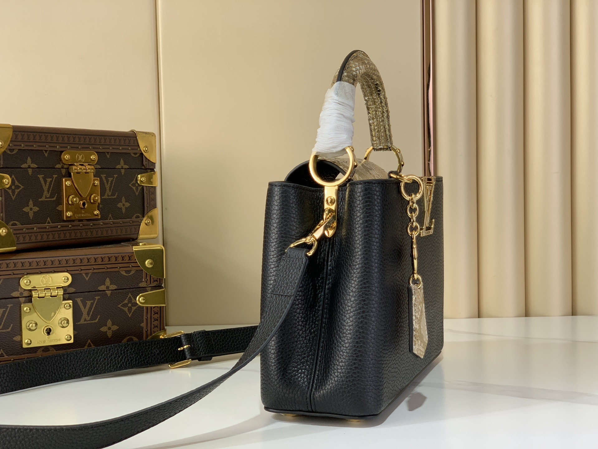 LV Style Black Leather Top Handle Bag Lookbook Reference image 2