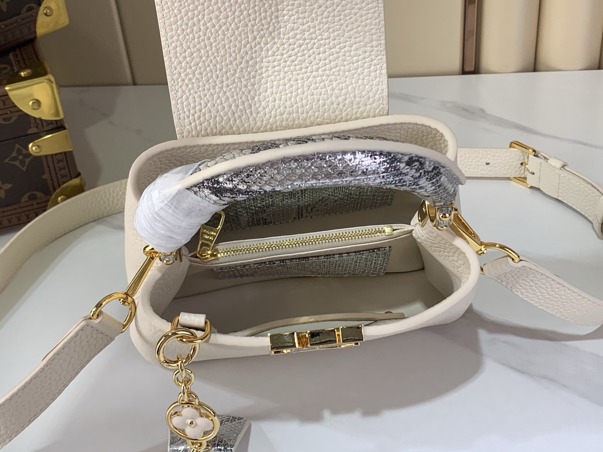 LV Style White Leather Top Handle Bag style reference detail image 9 from source 759871