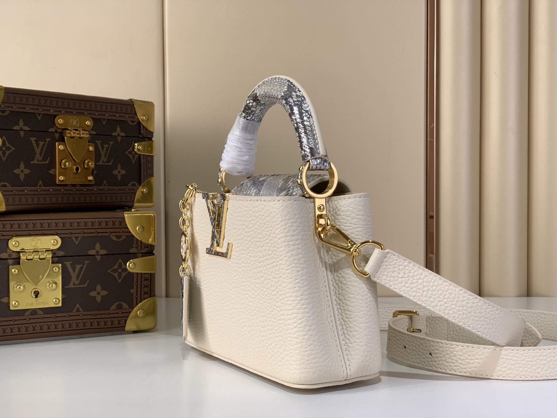 LV Style White Leather Top Handle Bag Lookbook Reference image 2