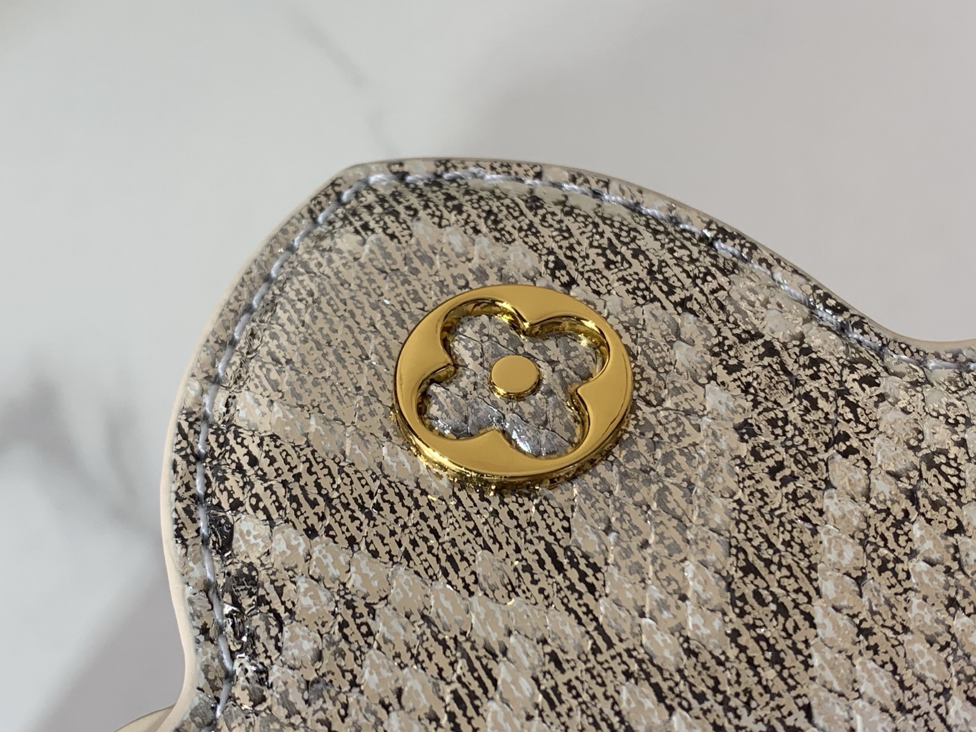 LV Style White Leather Top Handle Bag style reference detail image 6 from source 759871