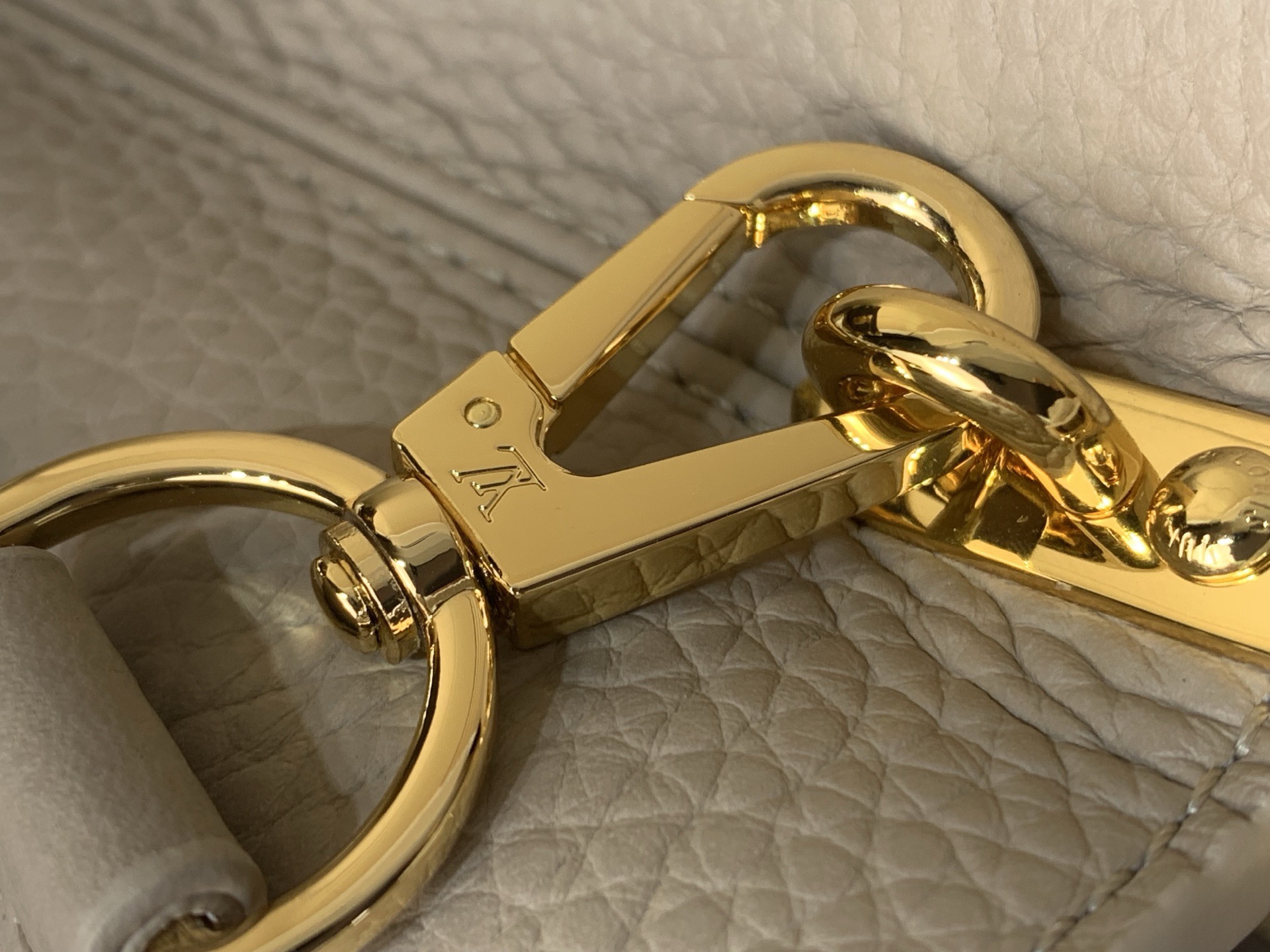 LV Style White Leather Top Handle Bag style reference detail image 7 from source 759873