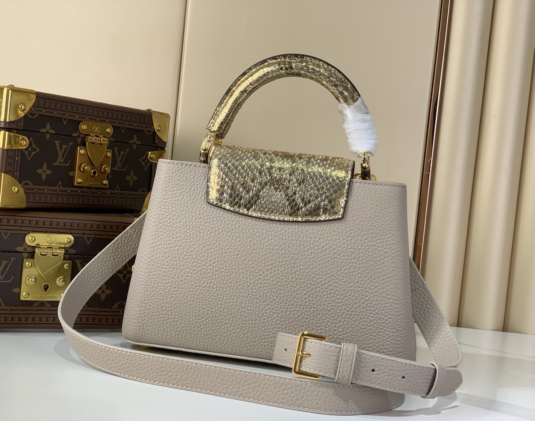 LV Style White Leather Top Handle Bag style reference detail image 3 from source 759872