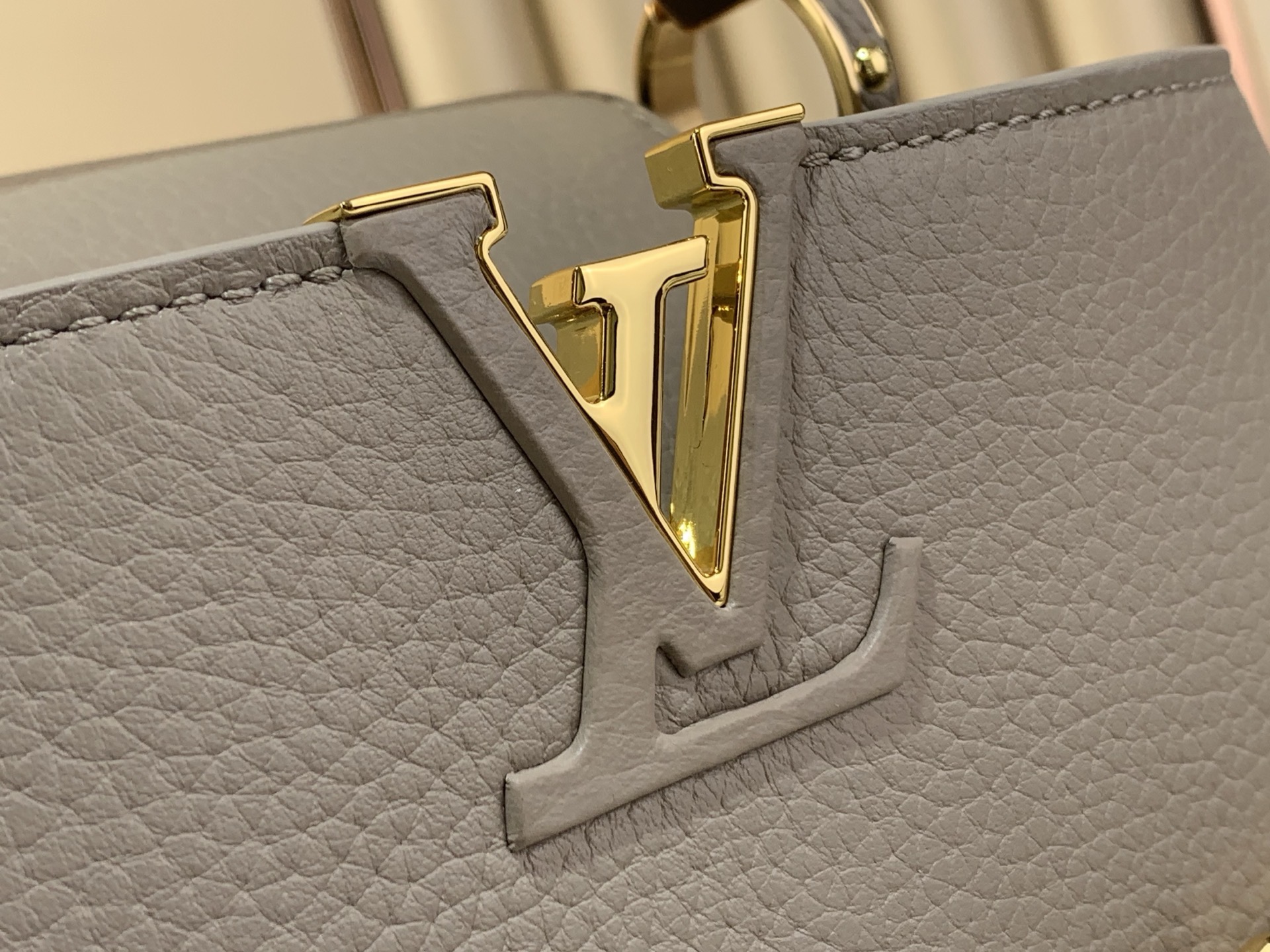 LV Style Beige Leather Top Handle Bag style reference detail image 6 from source 759854