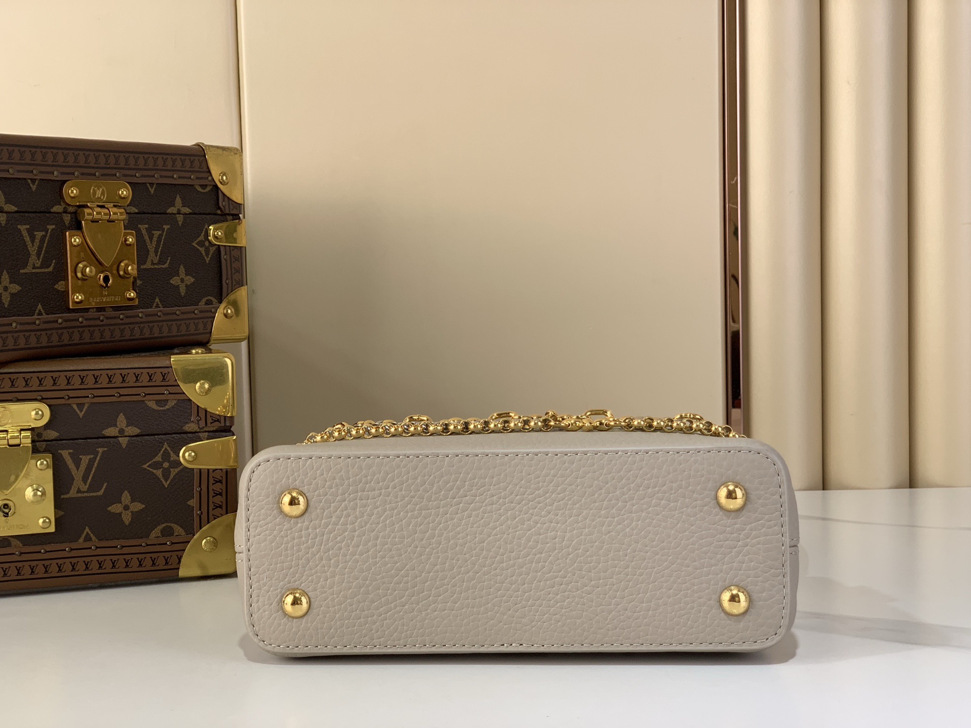 LV Style Beige Leather Top Handle Bag style reference detail image 4 from source 759855