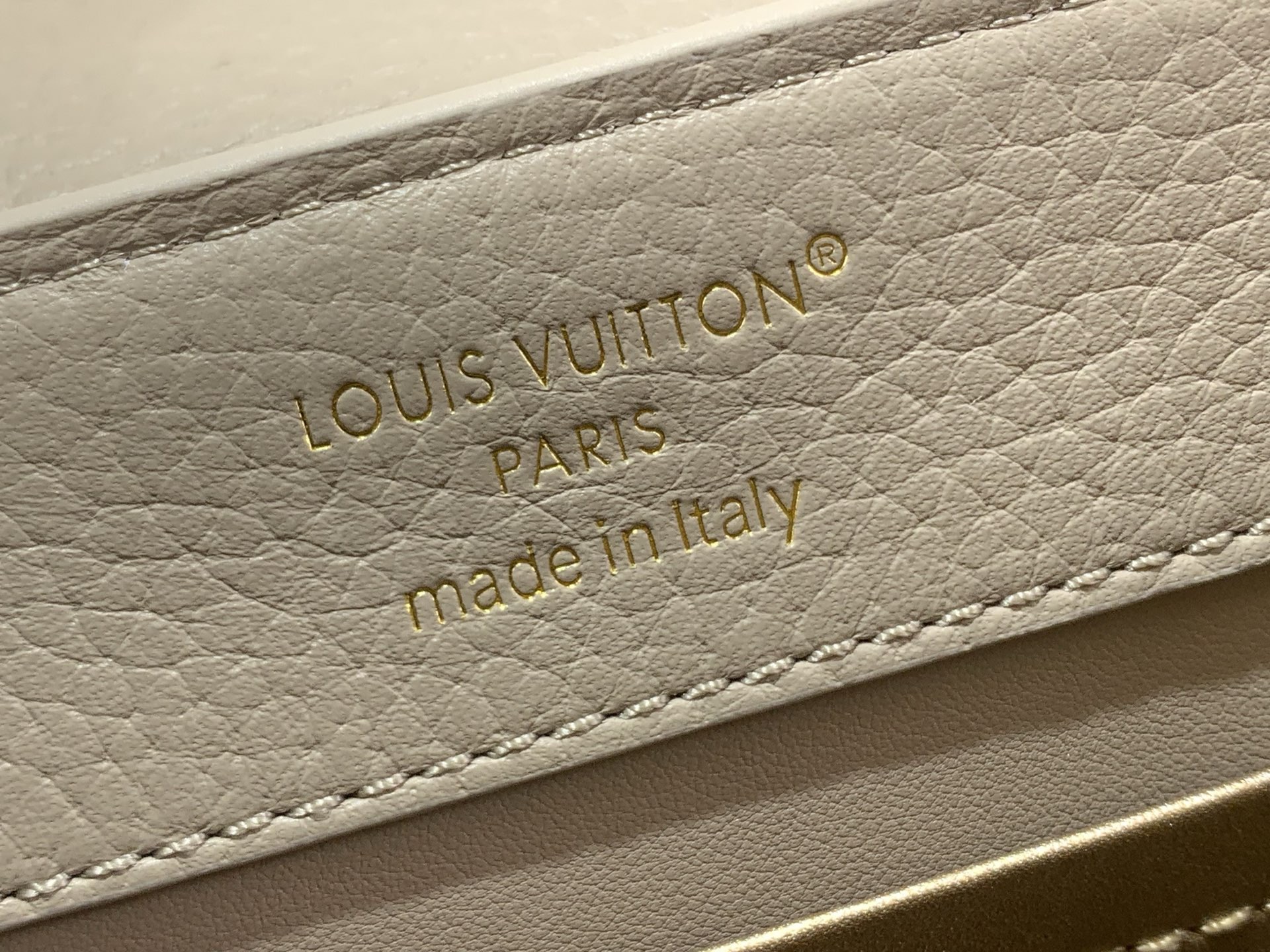 LV Style Beige Leather Top Handle Bag style reference detail image 7 from source 759855