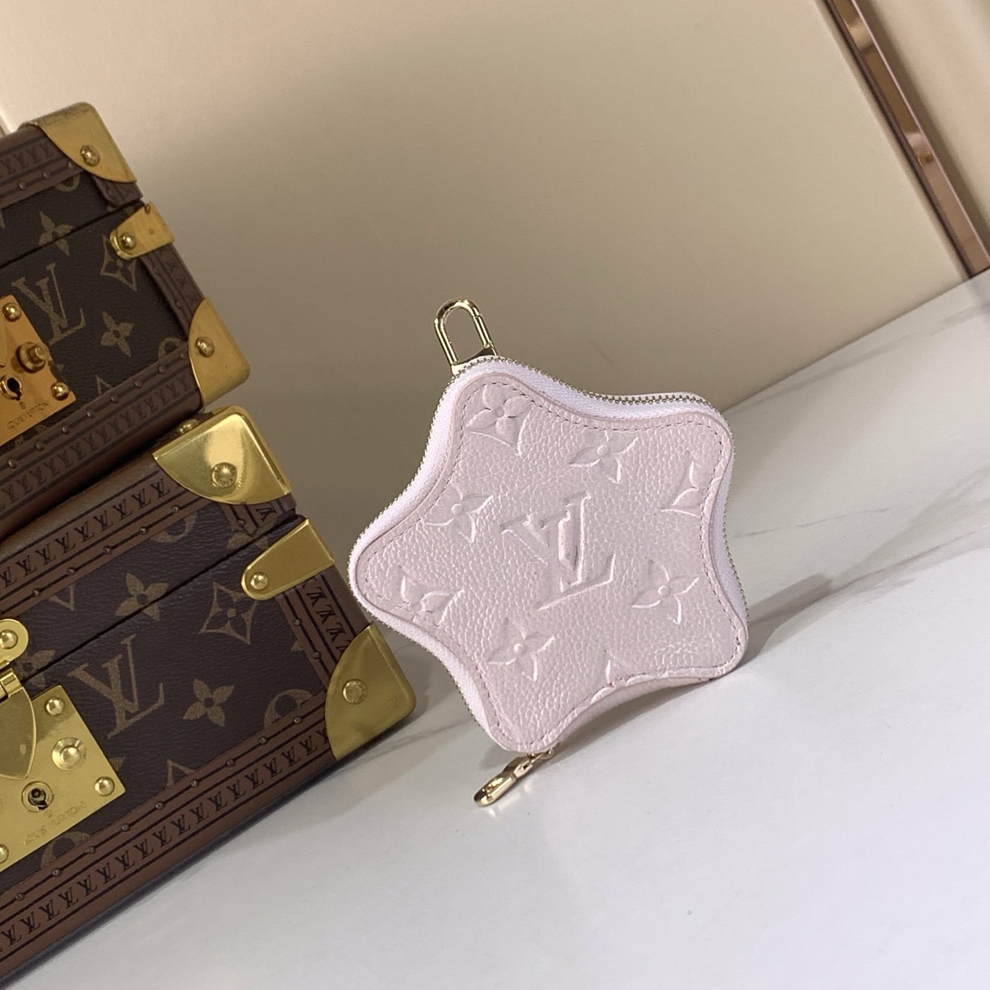 LV Style Beige Leather Keychain Bags Keychain detail image 5 from source 759865