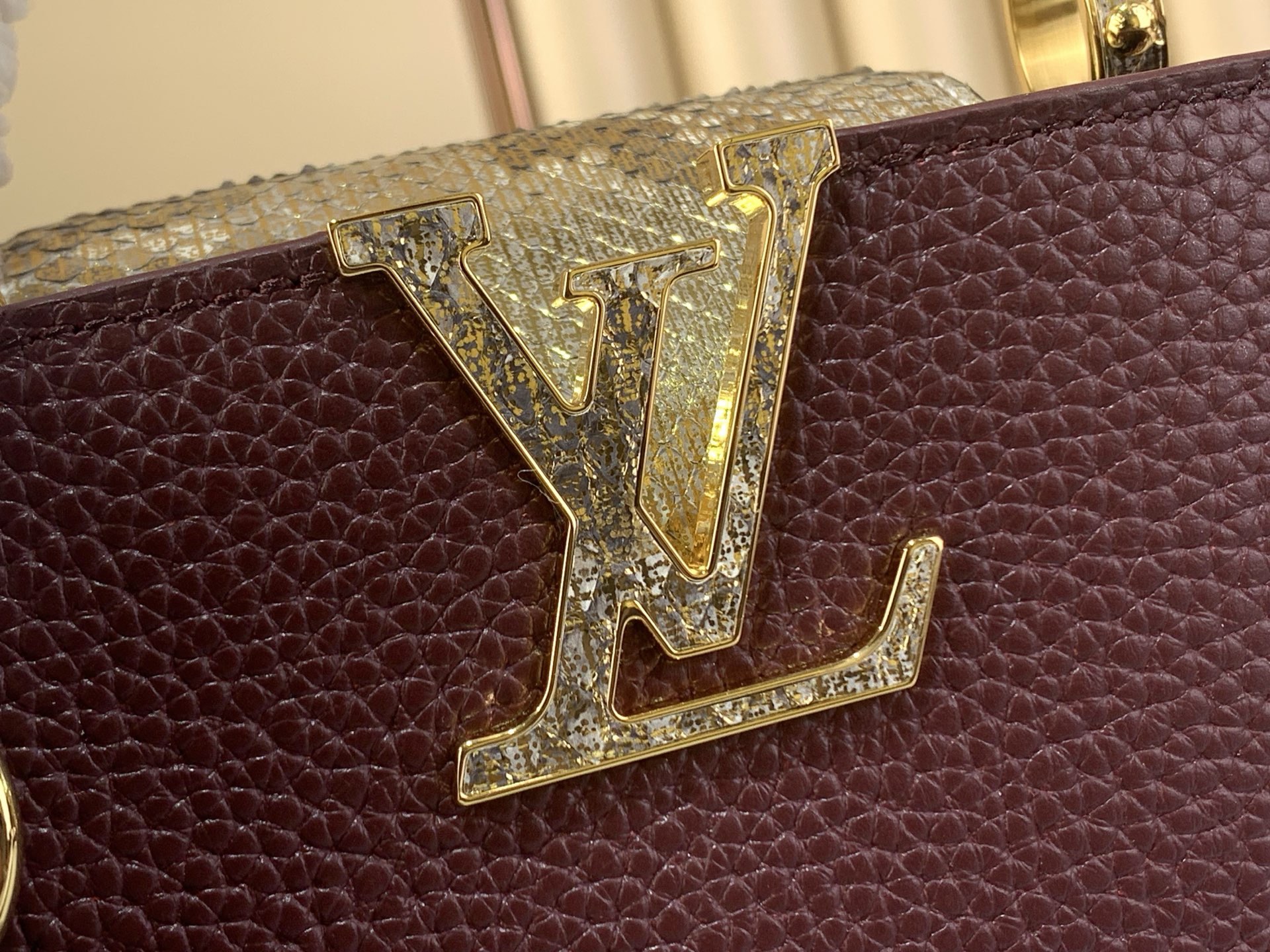 LV Style White Leather Top Handle Bag style reference detail image 8 from source 759875